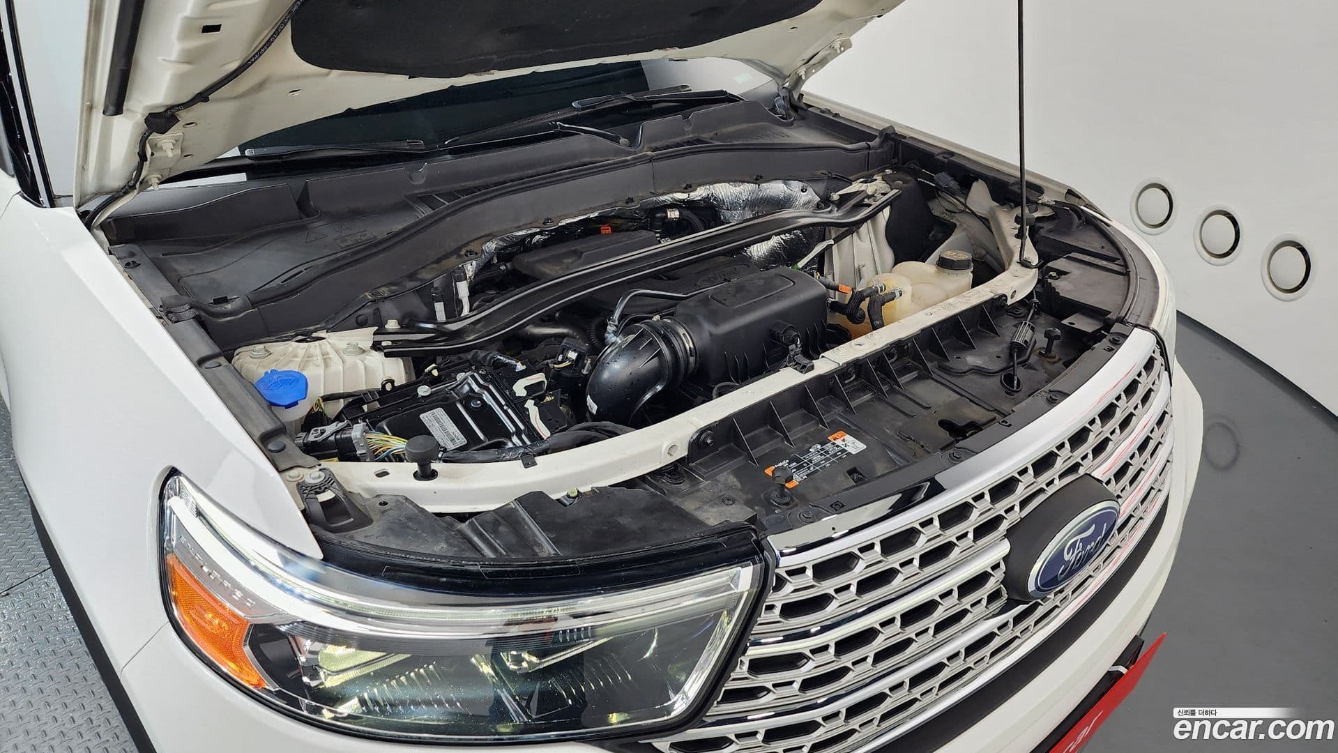 Main__Slider__Photo:Explorer Ford 2020.5-5