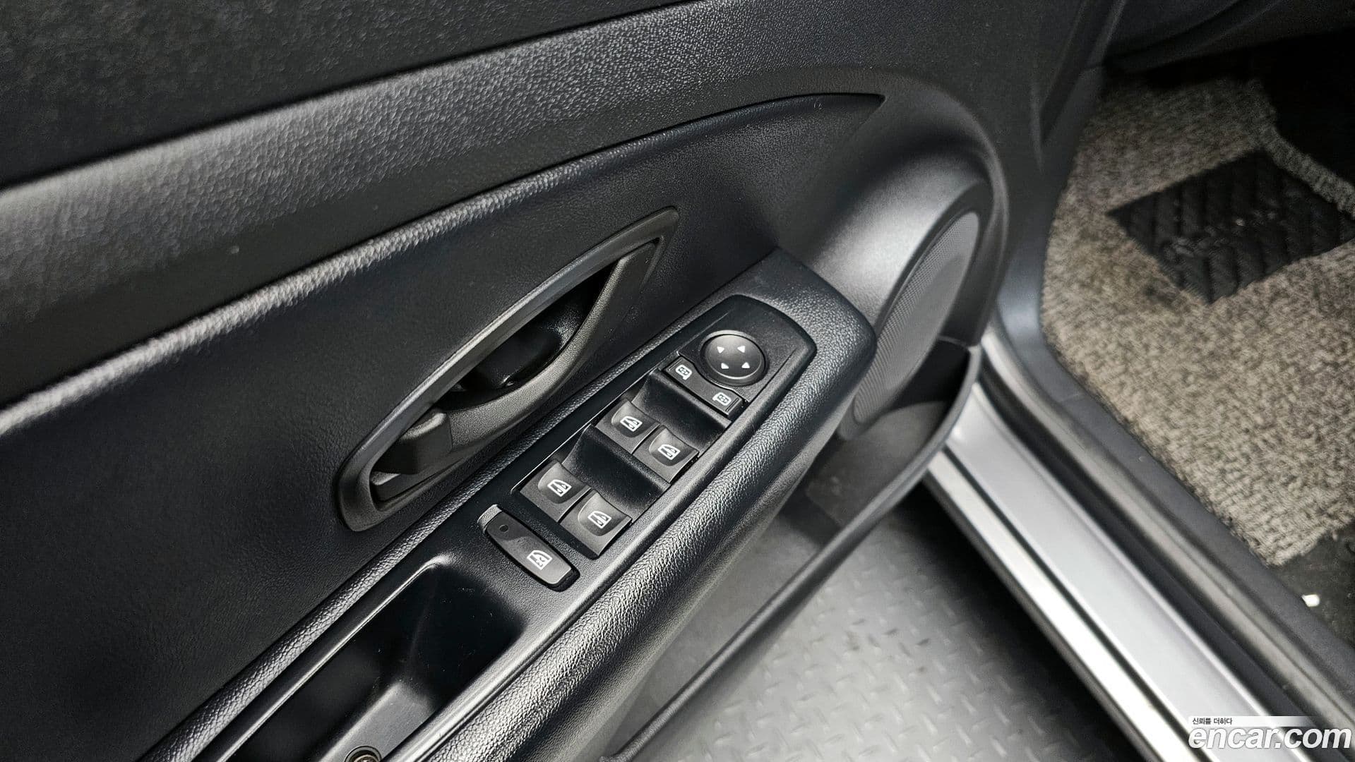 Main__Slider__Photo:SM3 Renault-KoreaSamsung 2016.0-18