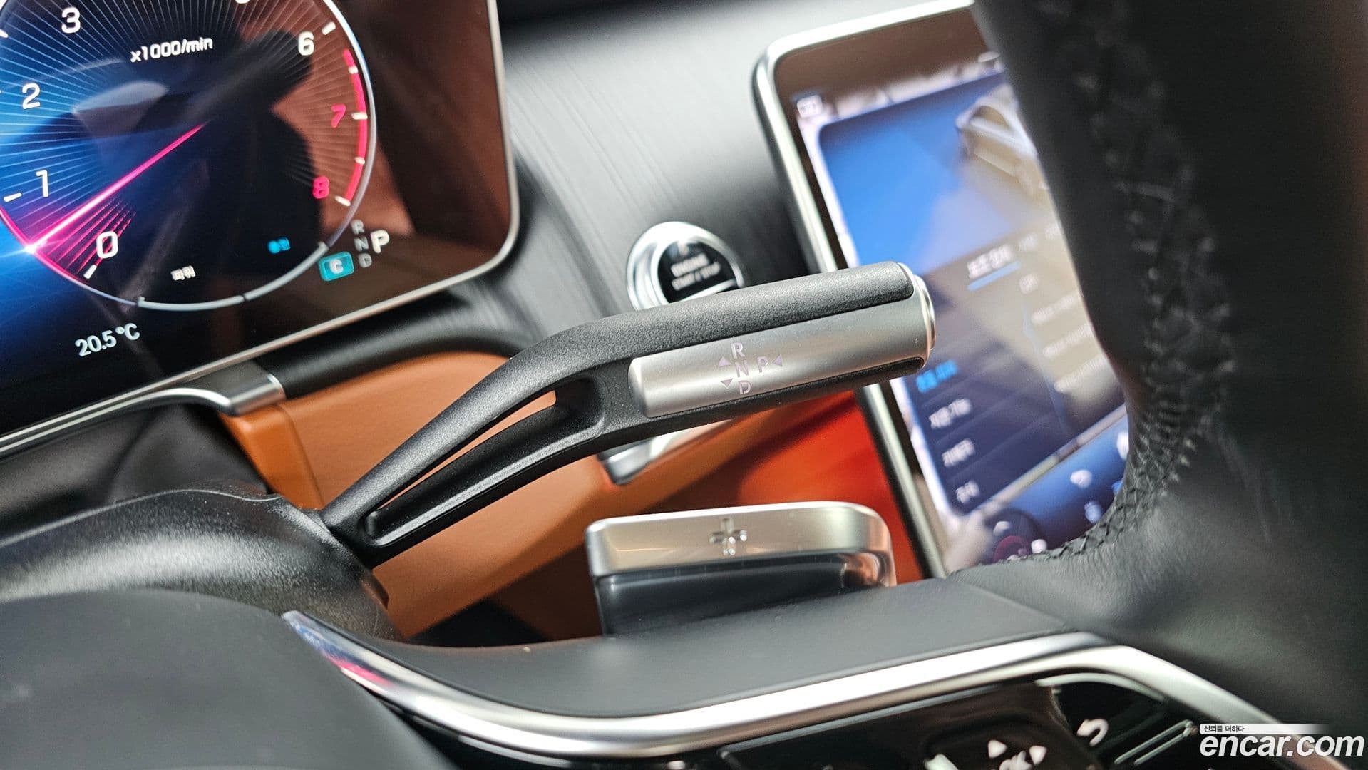 Main__Slider__Photo:S-Class Mercedes-Benz 2023.6-8