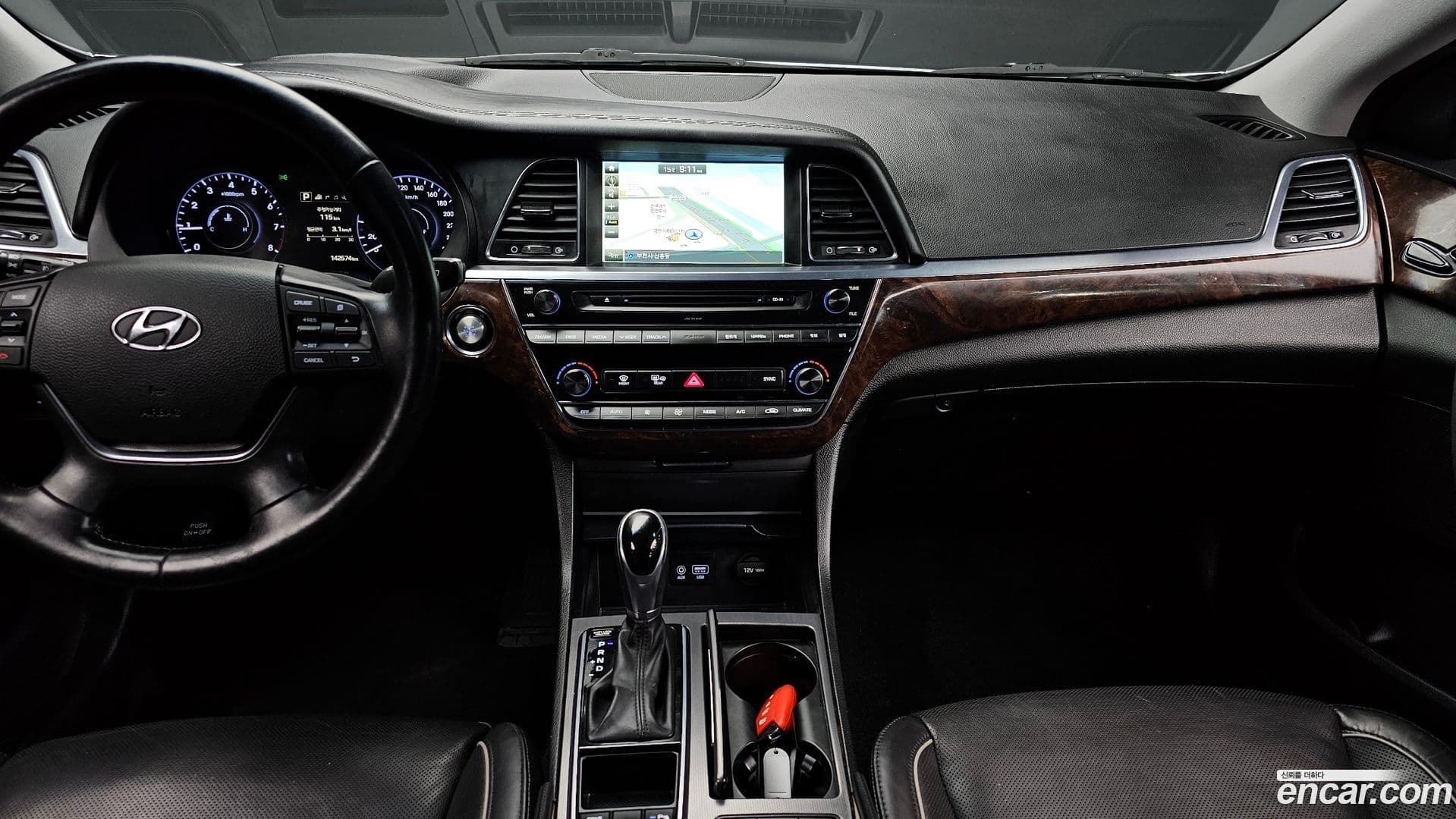 Main__Slider__Photo:Aslan Hyundai 2016.10-13