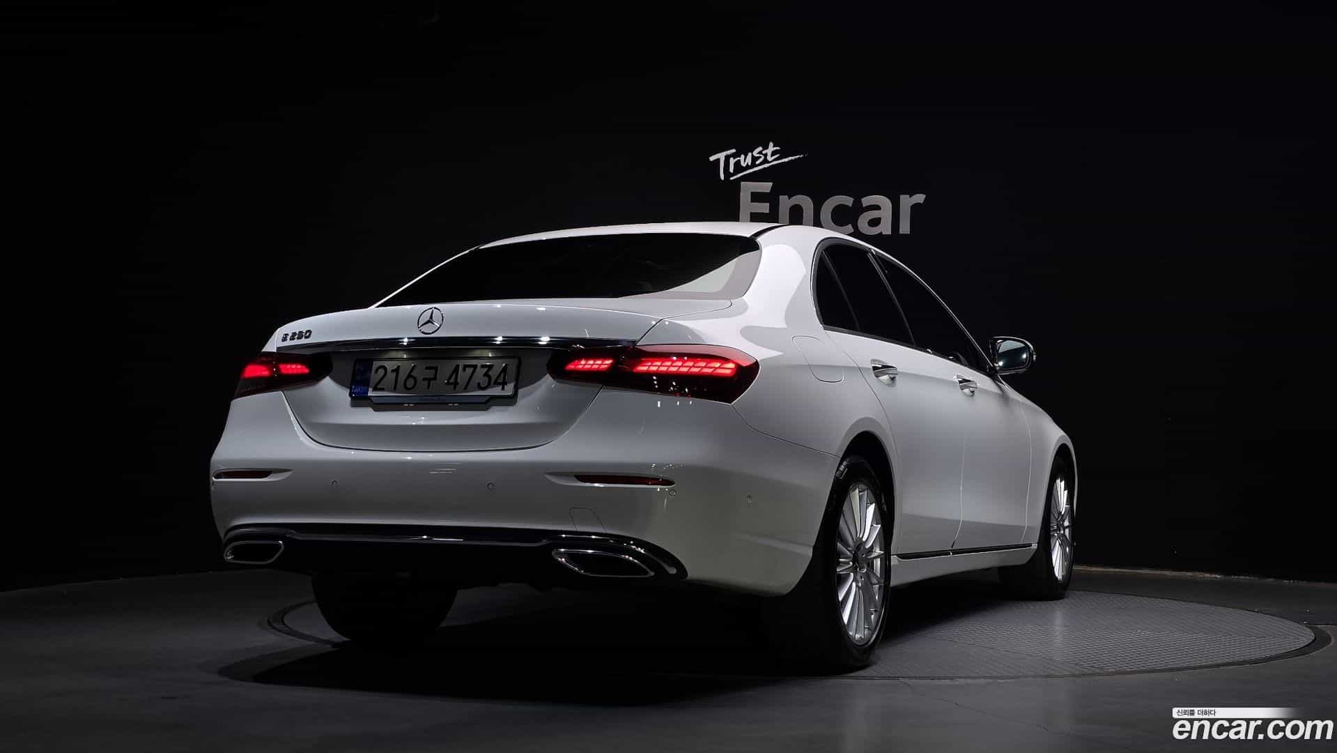 E-Class Mercedes-Benz 2023.9-OUTER-002