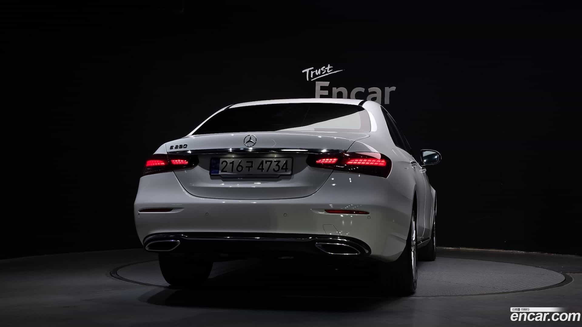 E-Class Mercedes-Benz 2023.9-OUTER-004