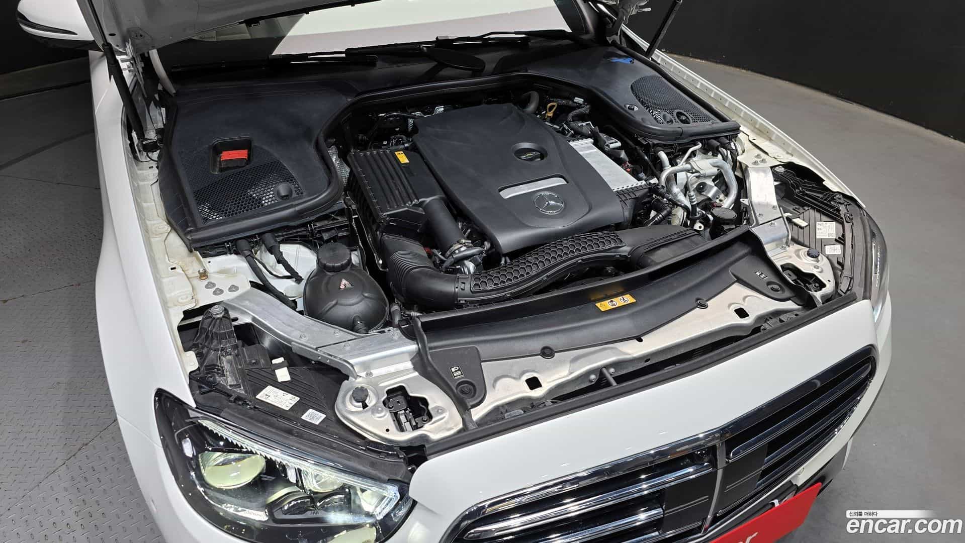 E-Class Mercedes-Benz 2023.9-OUTER-006