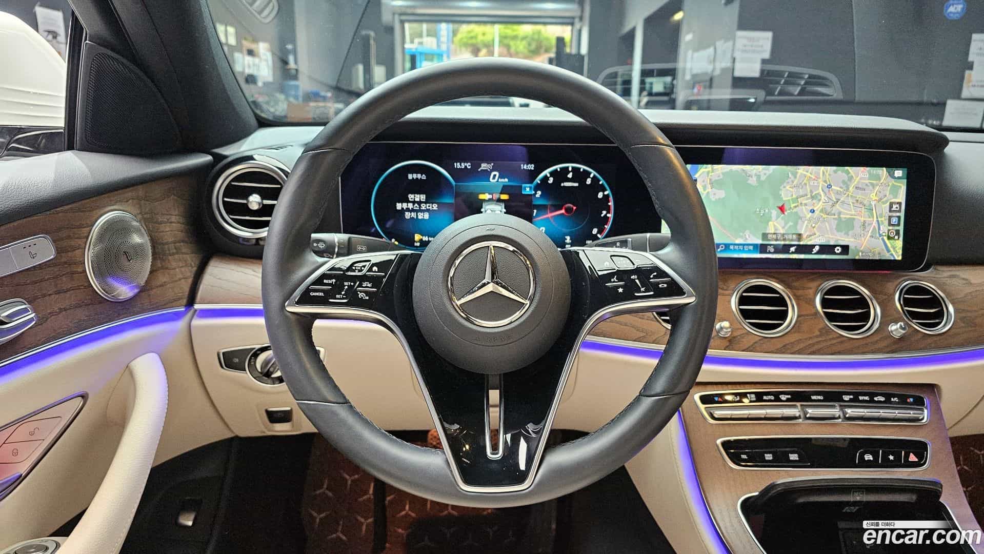 E-Class Mercedes-Benz 2023.9-OPTION-018