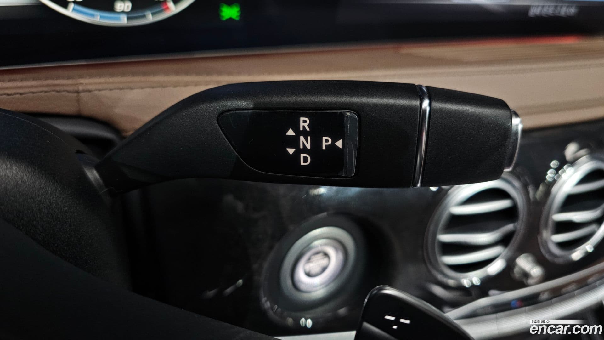 Main__Slider__Photo:S-Class Mercedes-Benz 2020.4-8