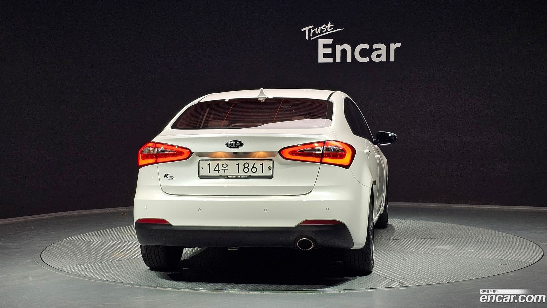 Main__Slider__Photo:K3 Kia 2014.7-3