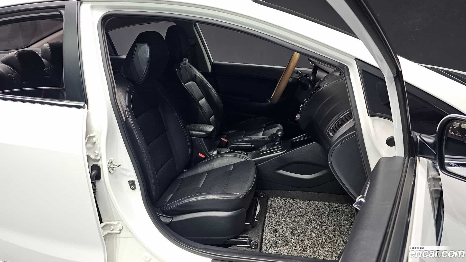 K3 Kia 2014.7-INNER-010