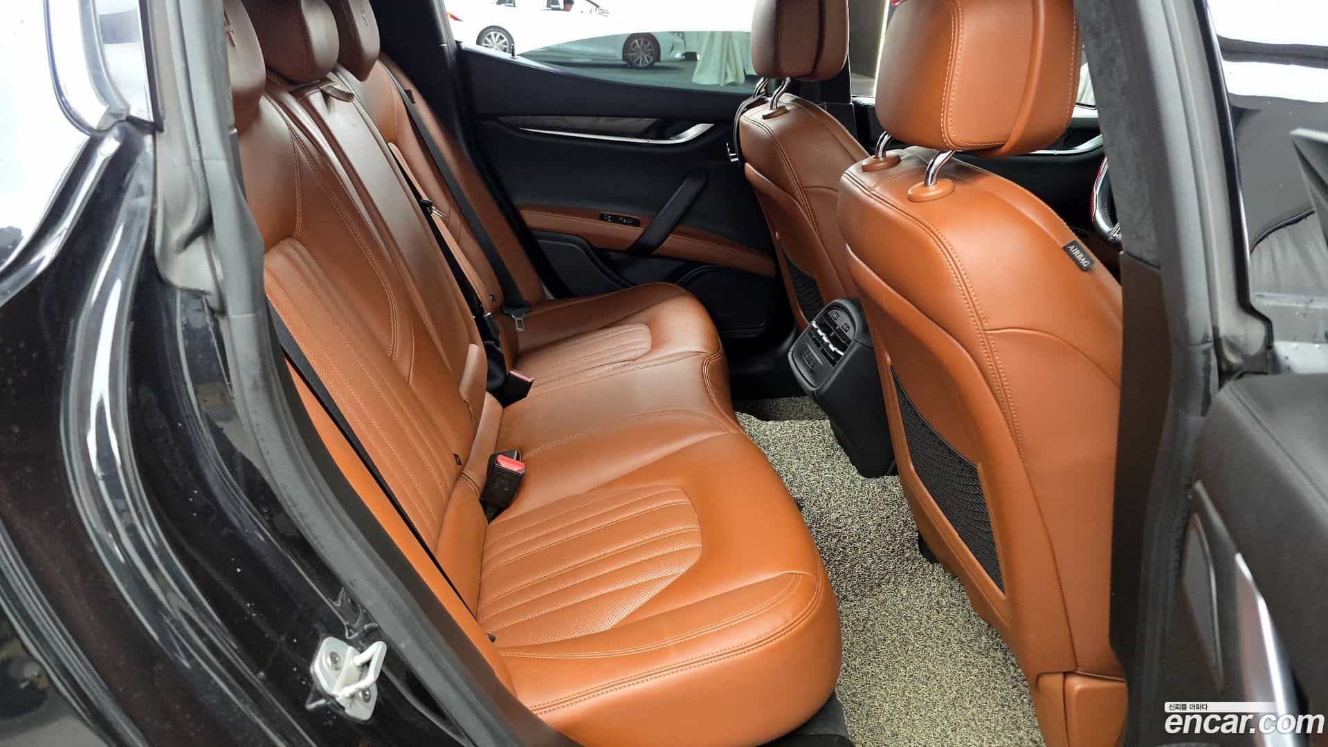 Ghibli Maserati 2016.1-OPTION-016