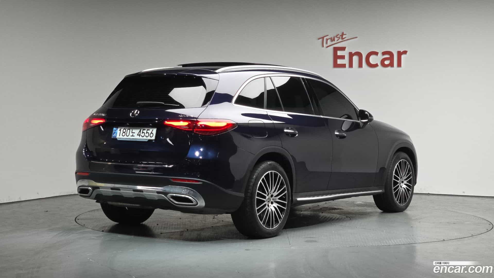 GLC-Class Mercedes-Benz 2024.4-OUTER-002