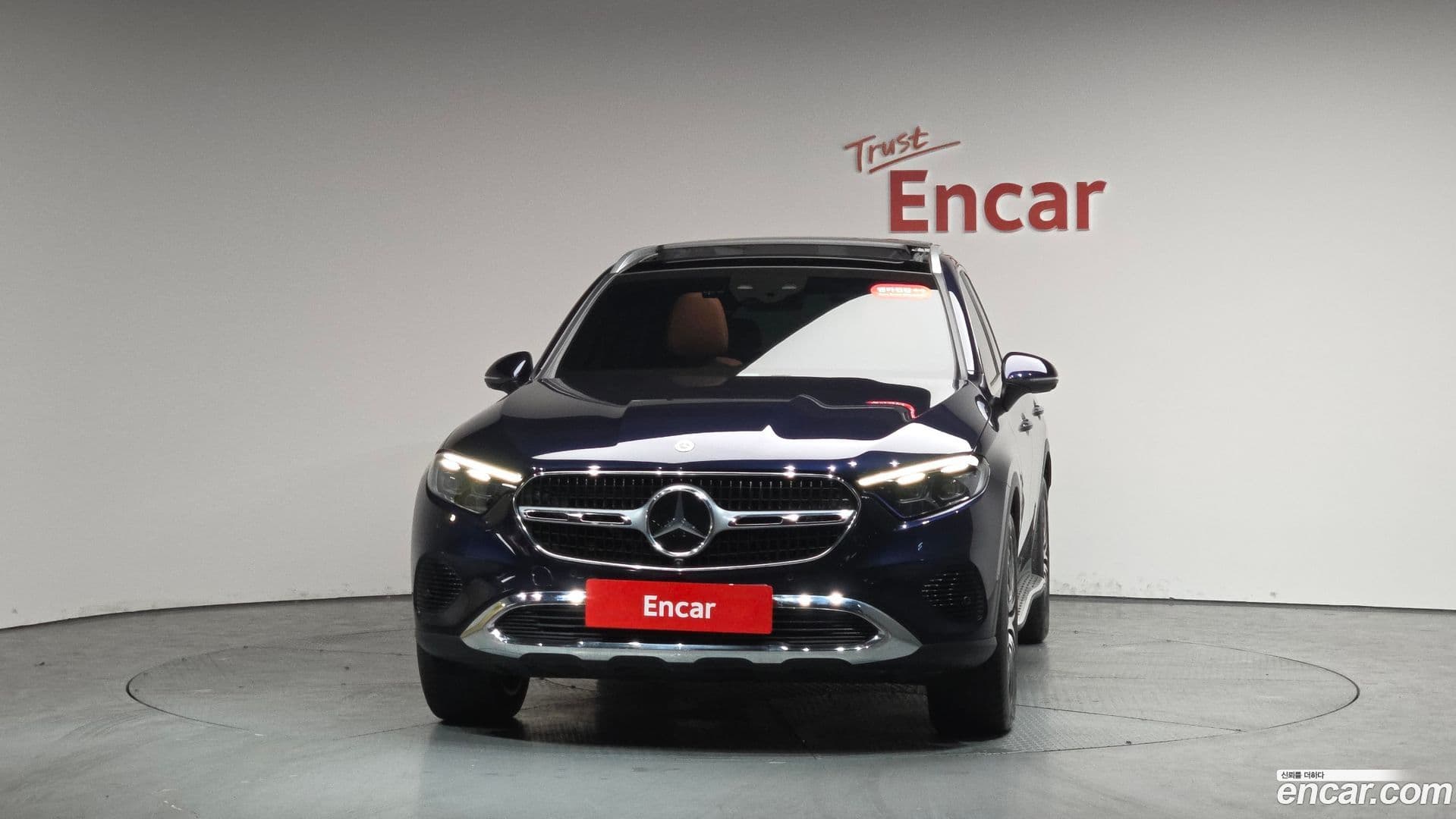 Main__Slider__Photo:GLC-Class Mercedes-Benz 2024.4-2