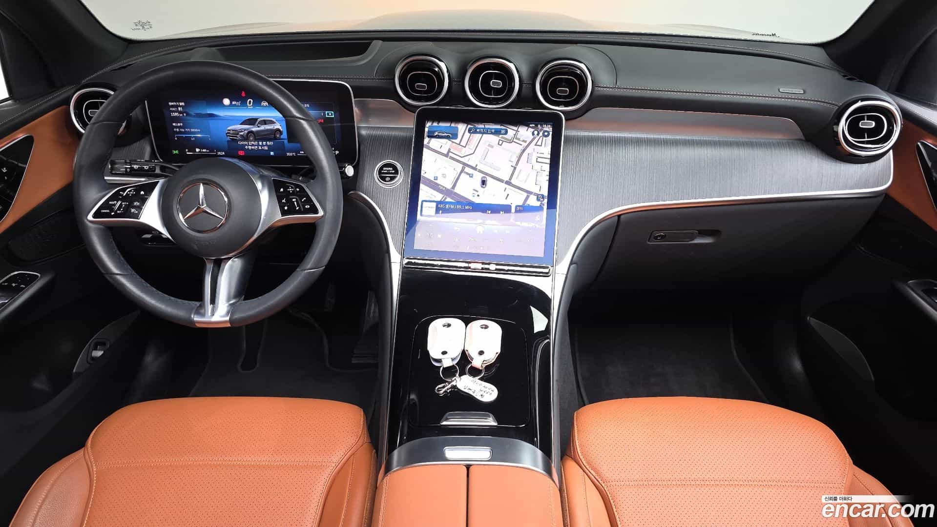 GLC-Class Mercedes-Benz 2024.4-INNER-007