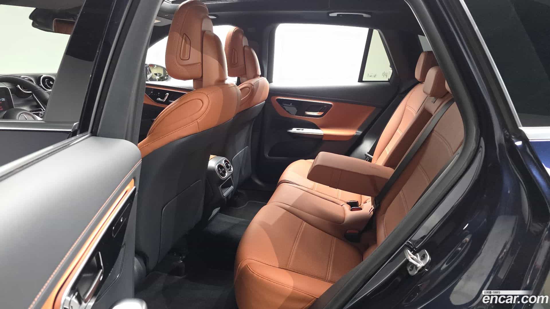 GLC-Class Mercedes-Benz 2024.4-OPTION-016