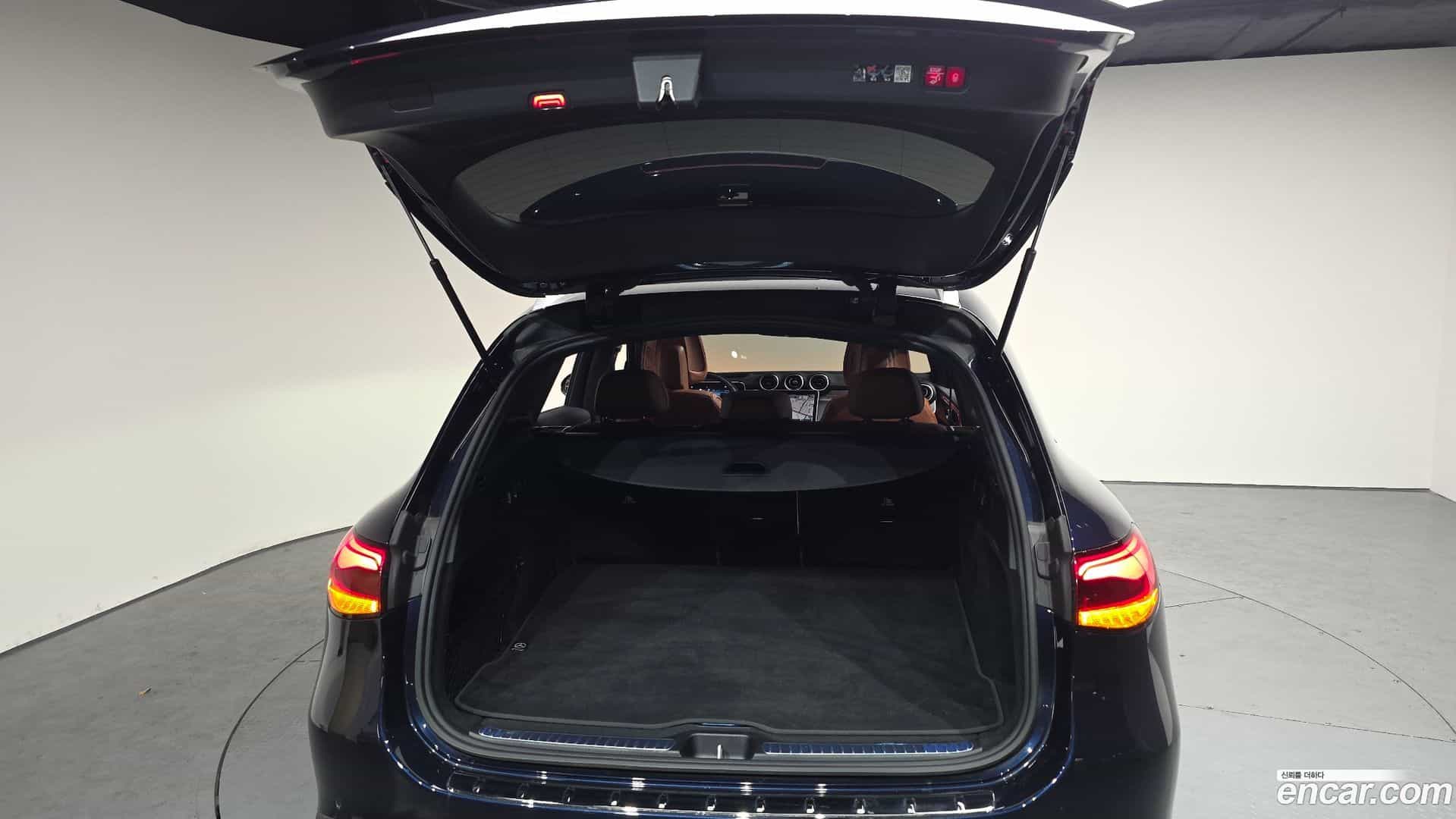 GLC-Class Mercedes-Benz 2024.4-OPTION-024