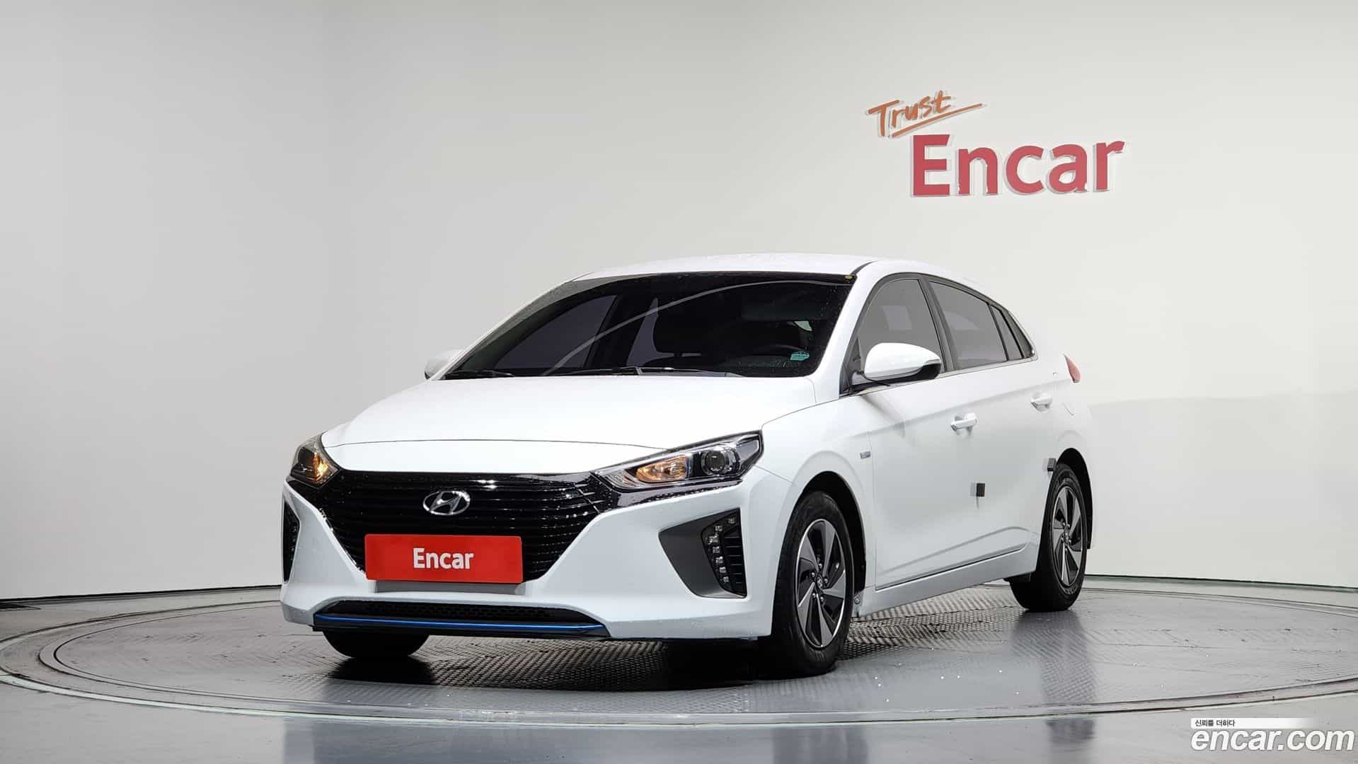 Ioniq Hyundai 2016.9-OUTER-001