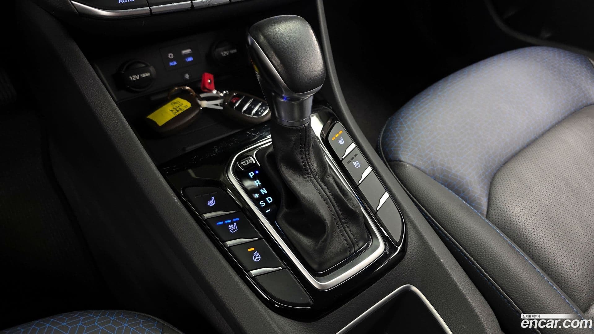 Main__Slider__Photo:Ioniq Hyundai 2016.9-8