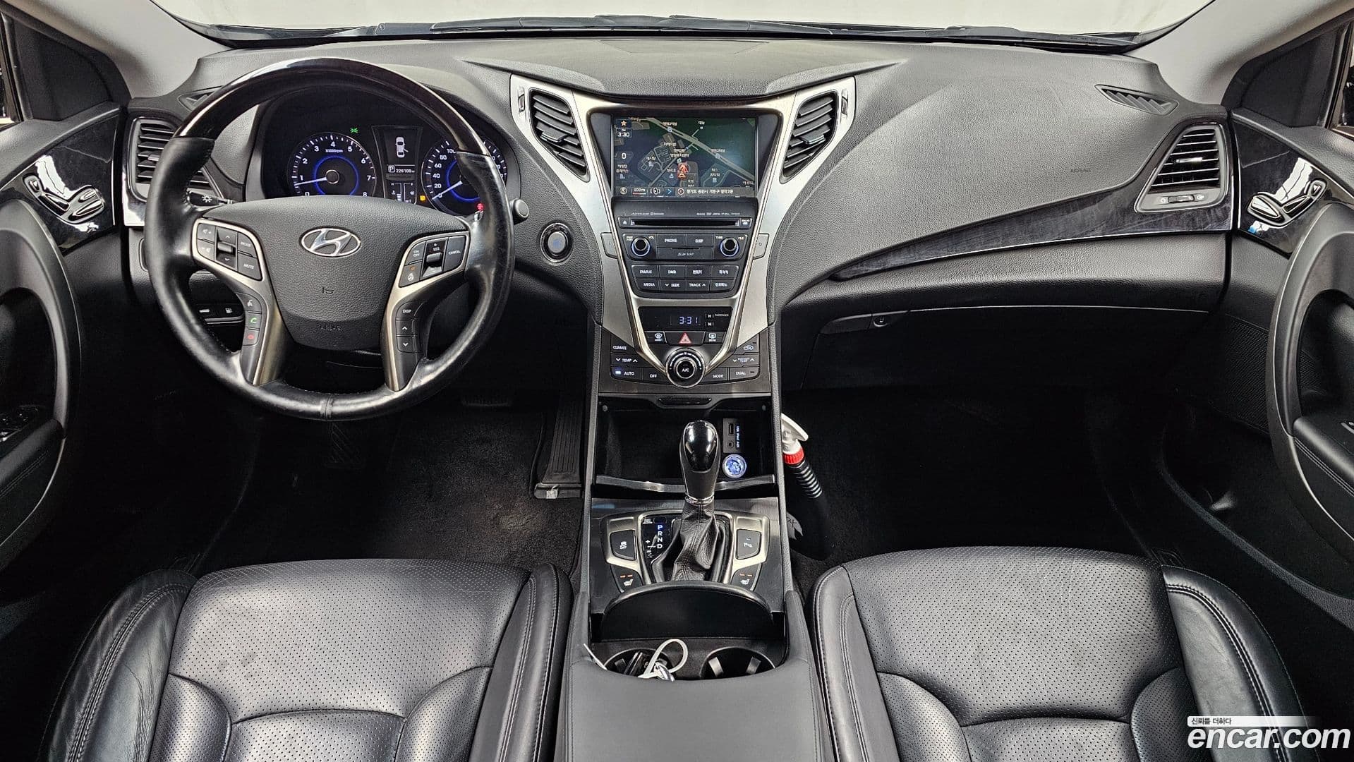 Main__Slider__Photo:Grandeur Hyundai 2013.5-6