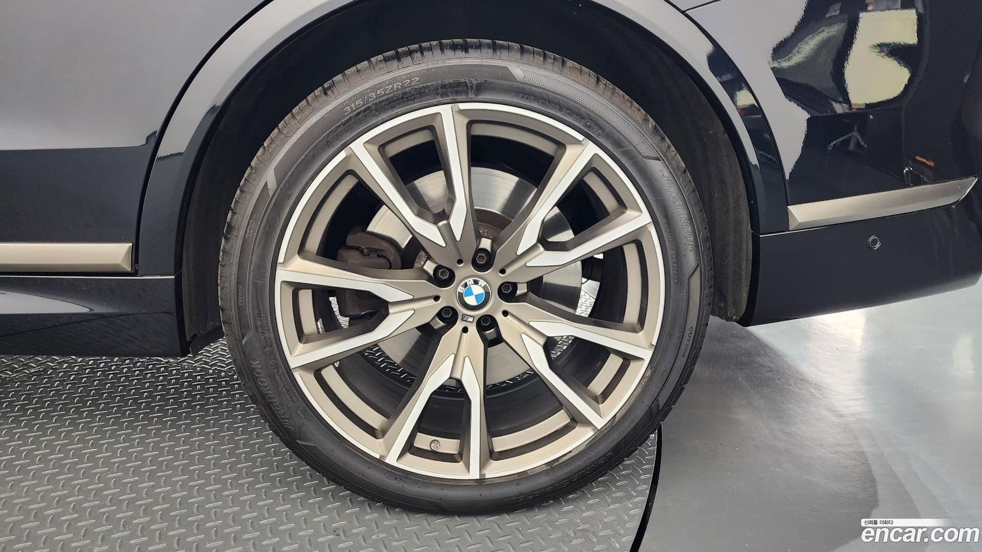 Main__Slider__Photo:X7 BMW 2021.0-4