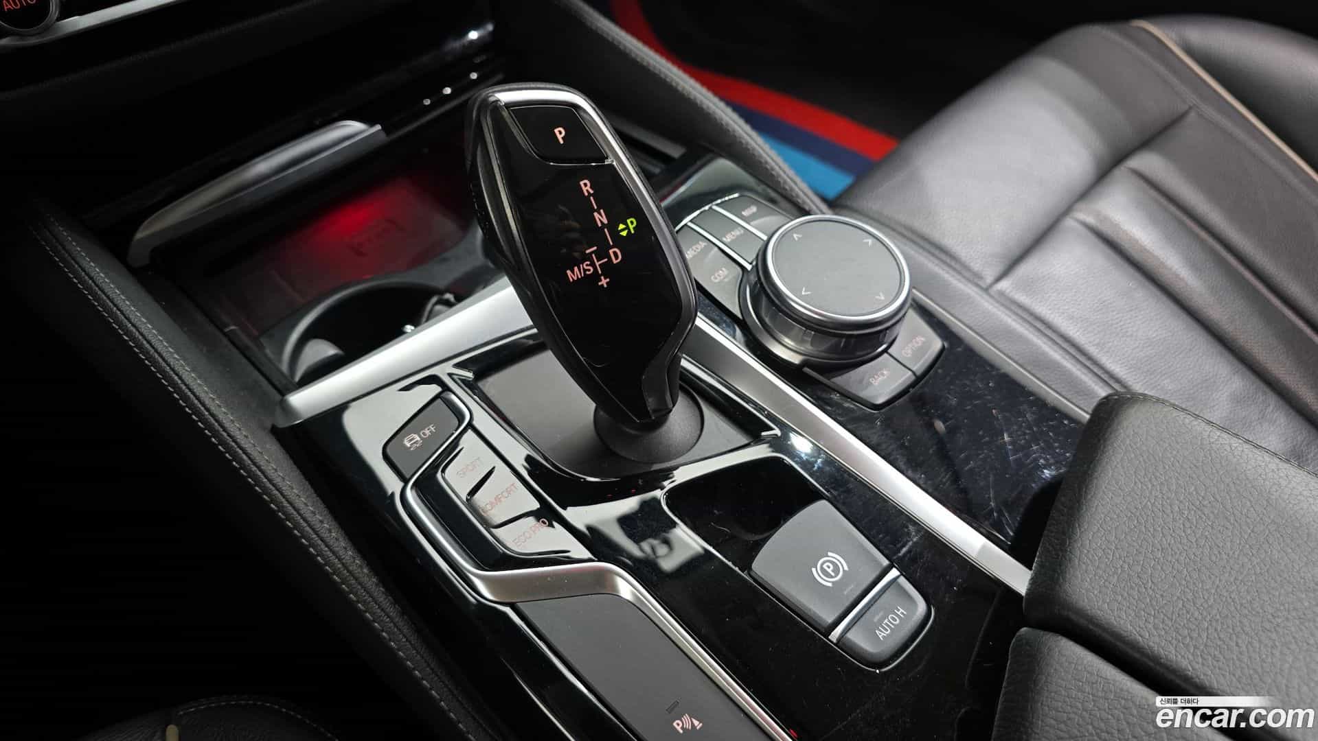 5-Series BMW 2017.10-INNER-009