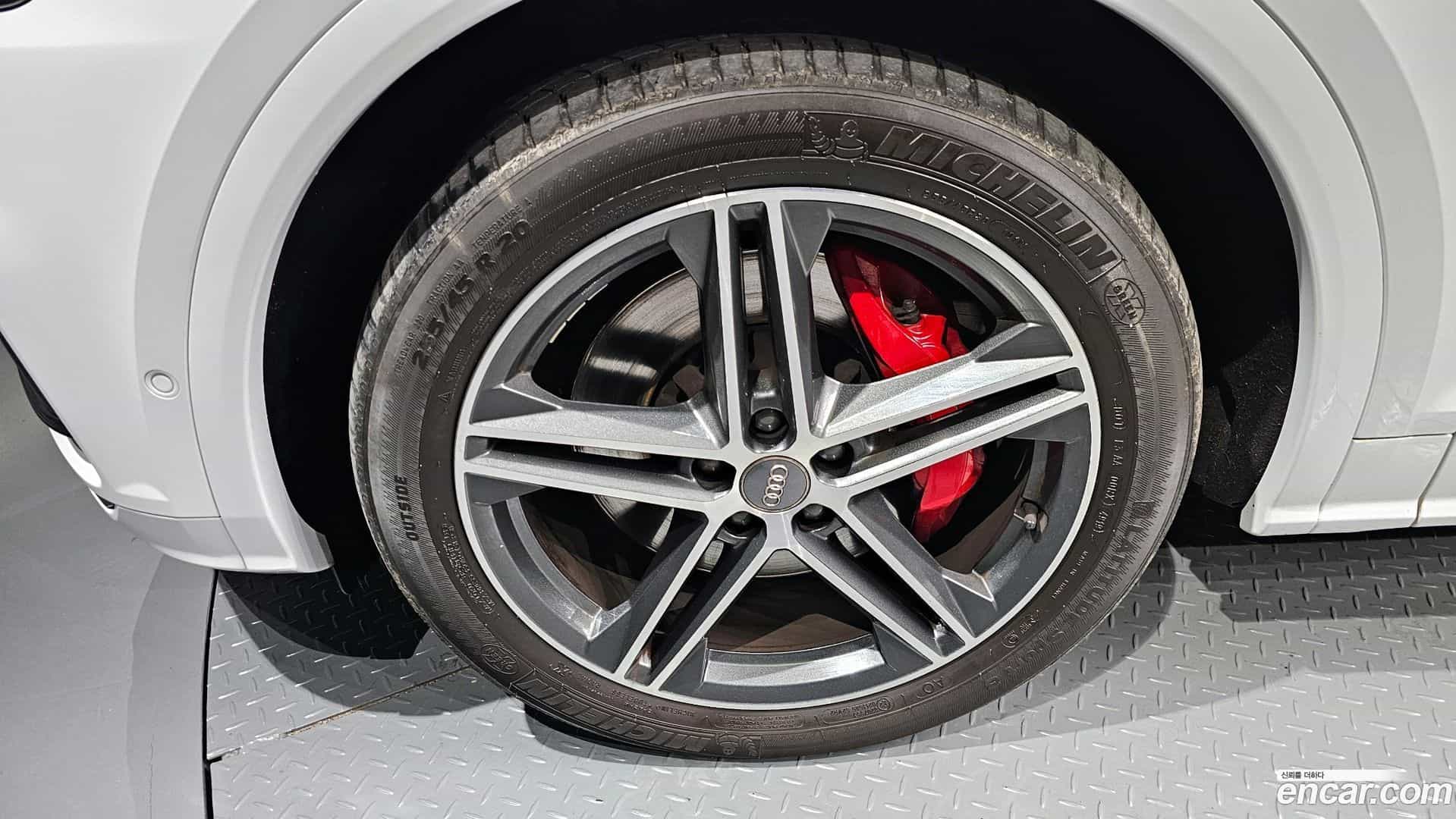 SQ5 Audi 2020.10-OUTER-005