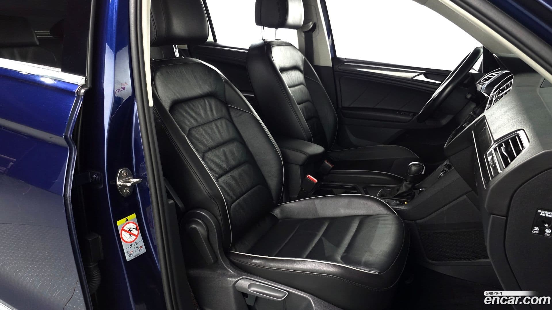 Main__Slider__Photo:Tiguan Volkswagen 2020.4-10