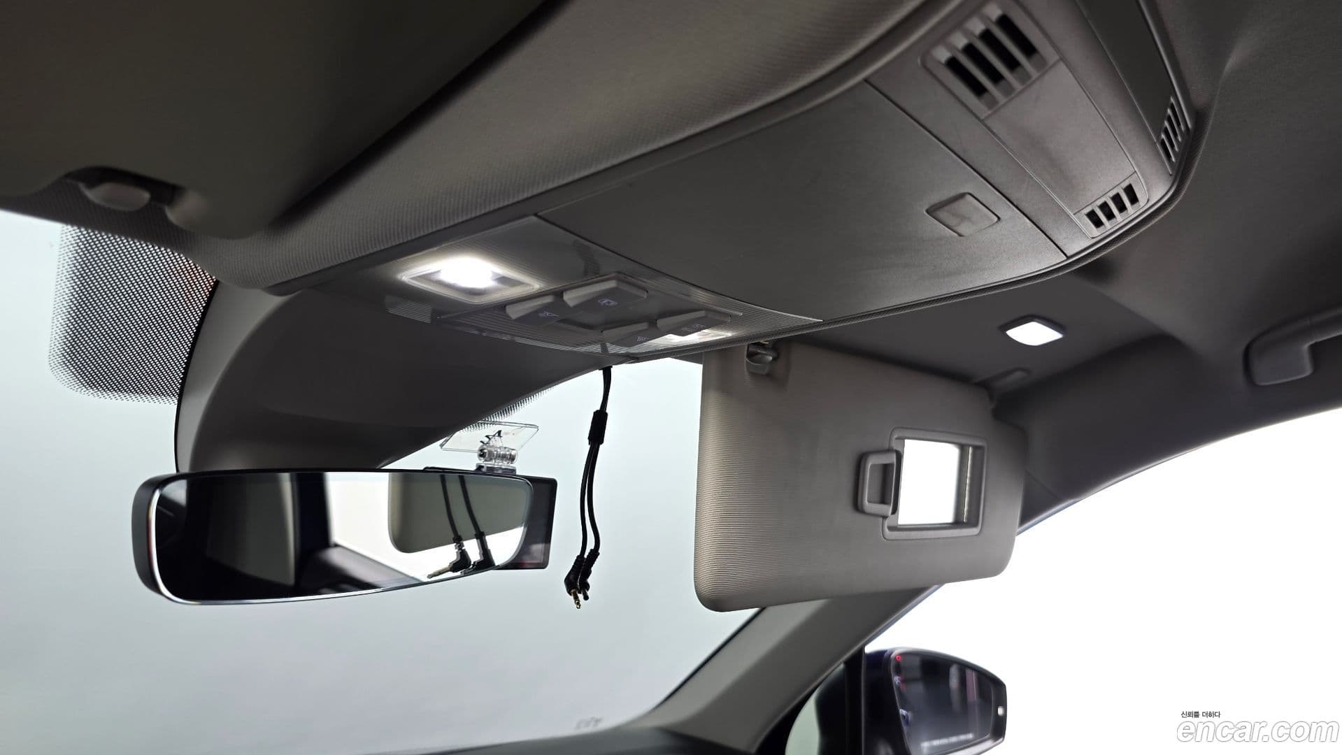 Main__Slider__Photo:Tiguan Volkswagen 2020.4-18