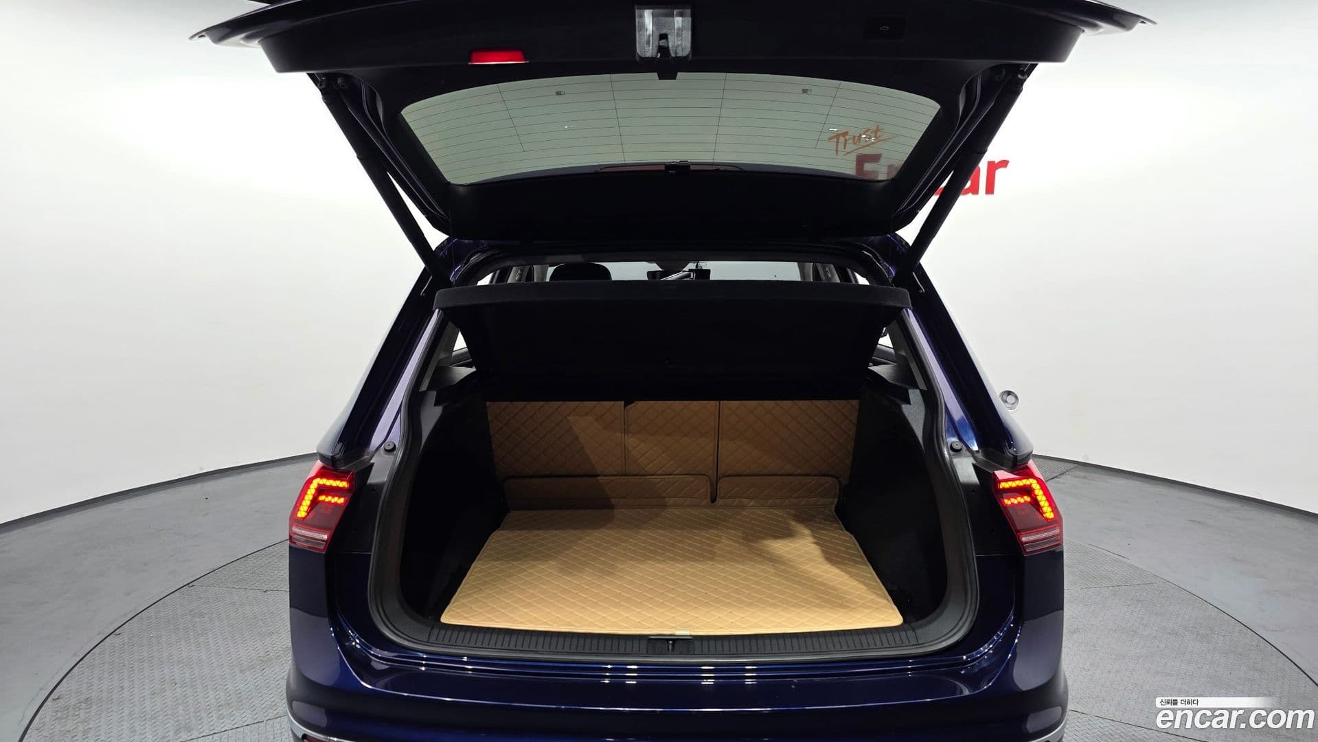 Main__Slider__Photo:Tiguan Volkswagen 2020.4-19