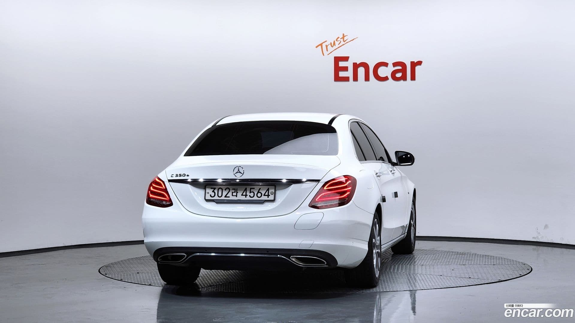 Main__Slider__Photo:C-Class Mercedes-Benz 2018.11-3