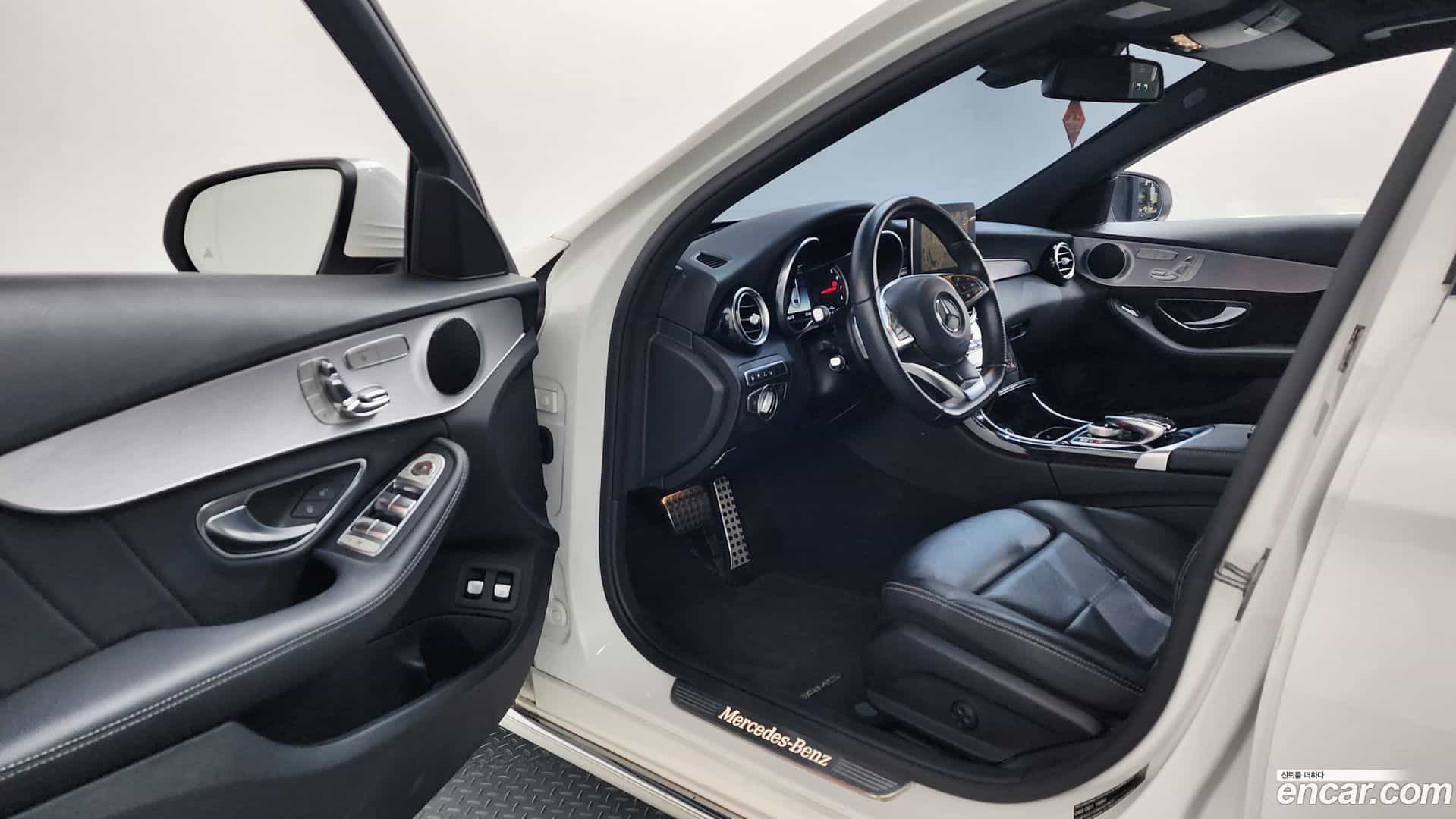 C-Class Mercedes-Benz 2018.11-INNER-010