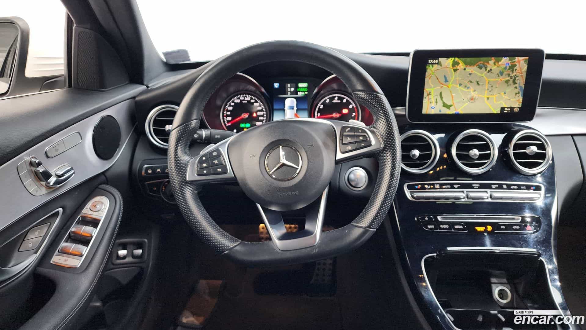 C-Class Mercedes-Benz 2018.11-OPTION-017