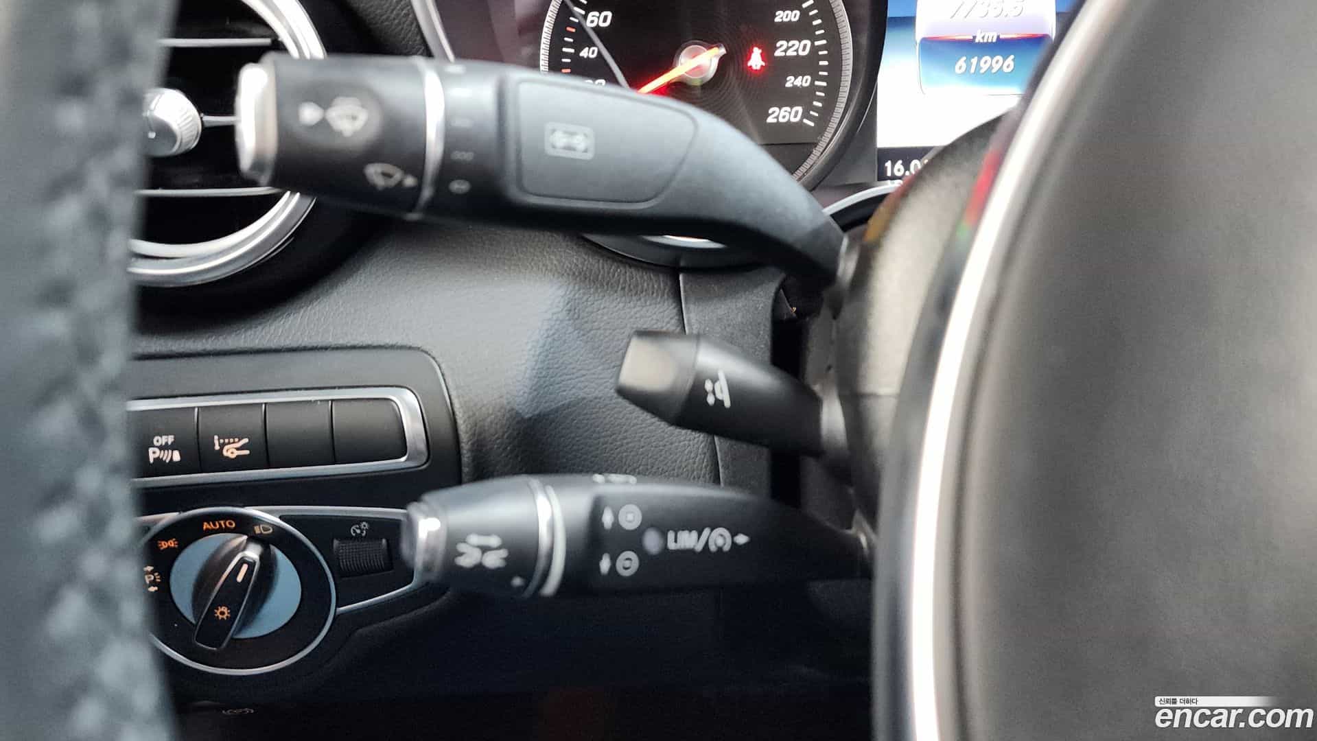 C-Class Mercedes-Benz 2018.11-OPTION-023