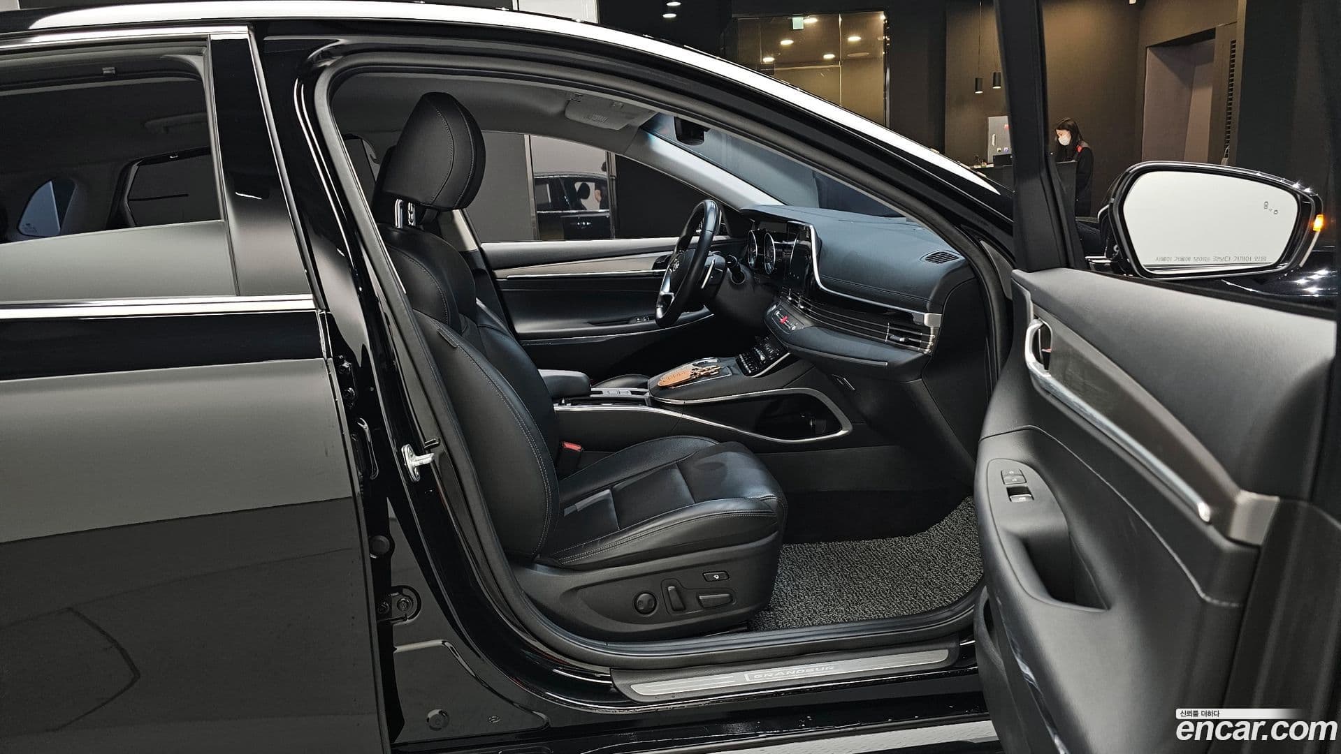 Main__Slider__Photo:Grandeur Hyundai 2020.0-10