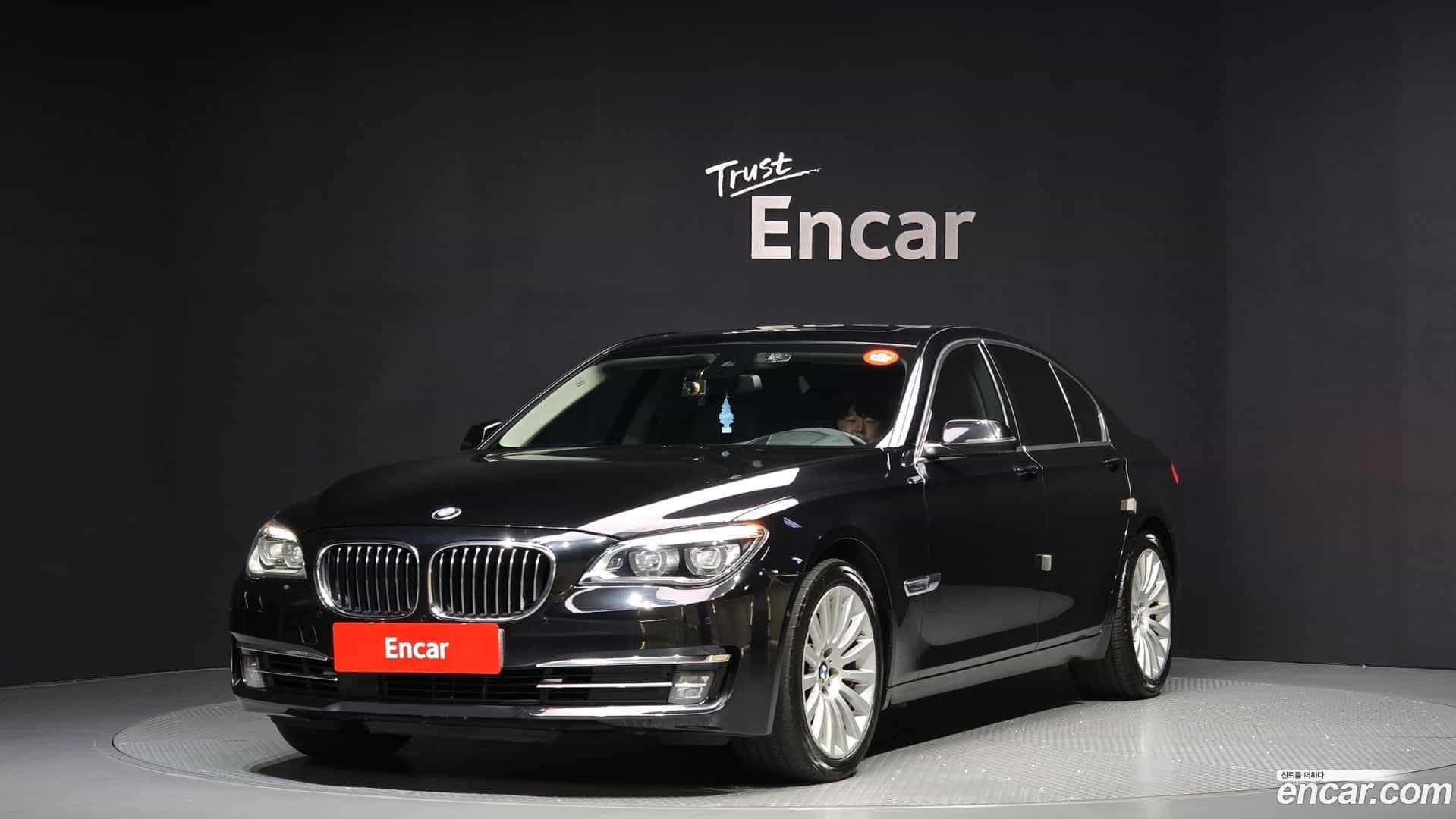 7-Series BMW 2014.7-OUTER-001