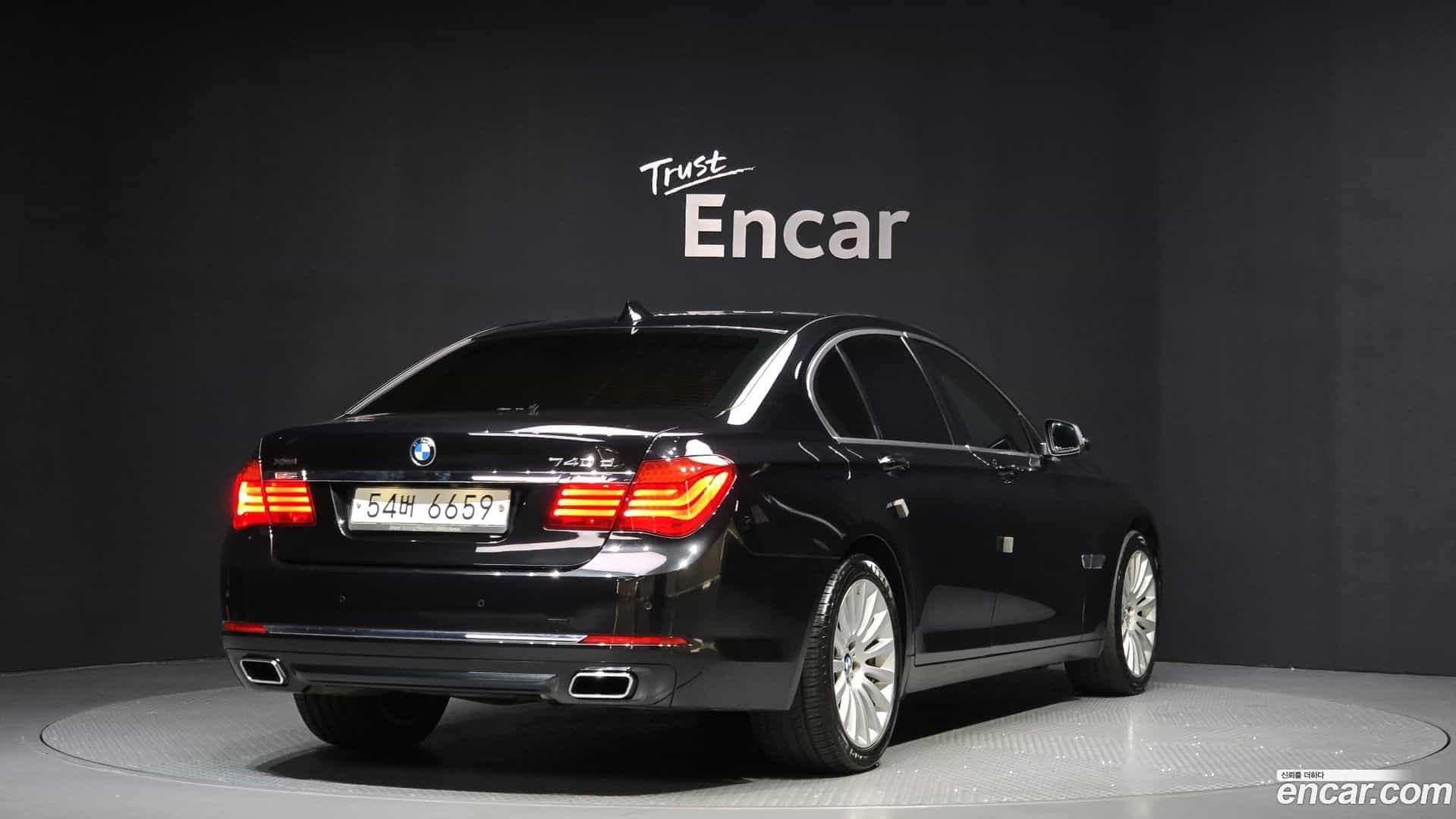 7-Series BMW 2014.7-OUTER-002