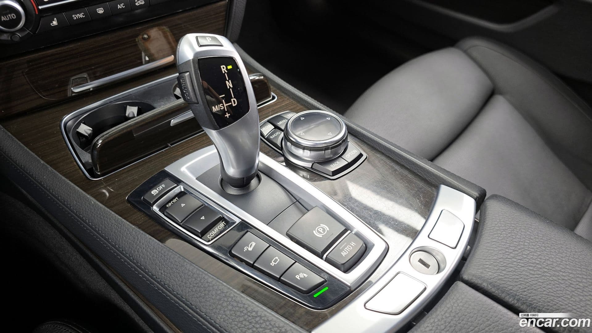 Main__Slider__Photo:7-Series BMW 2014.7-8