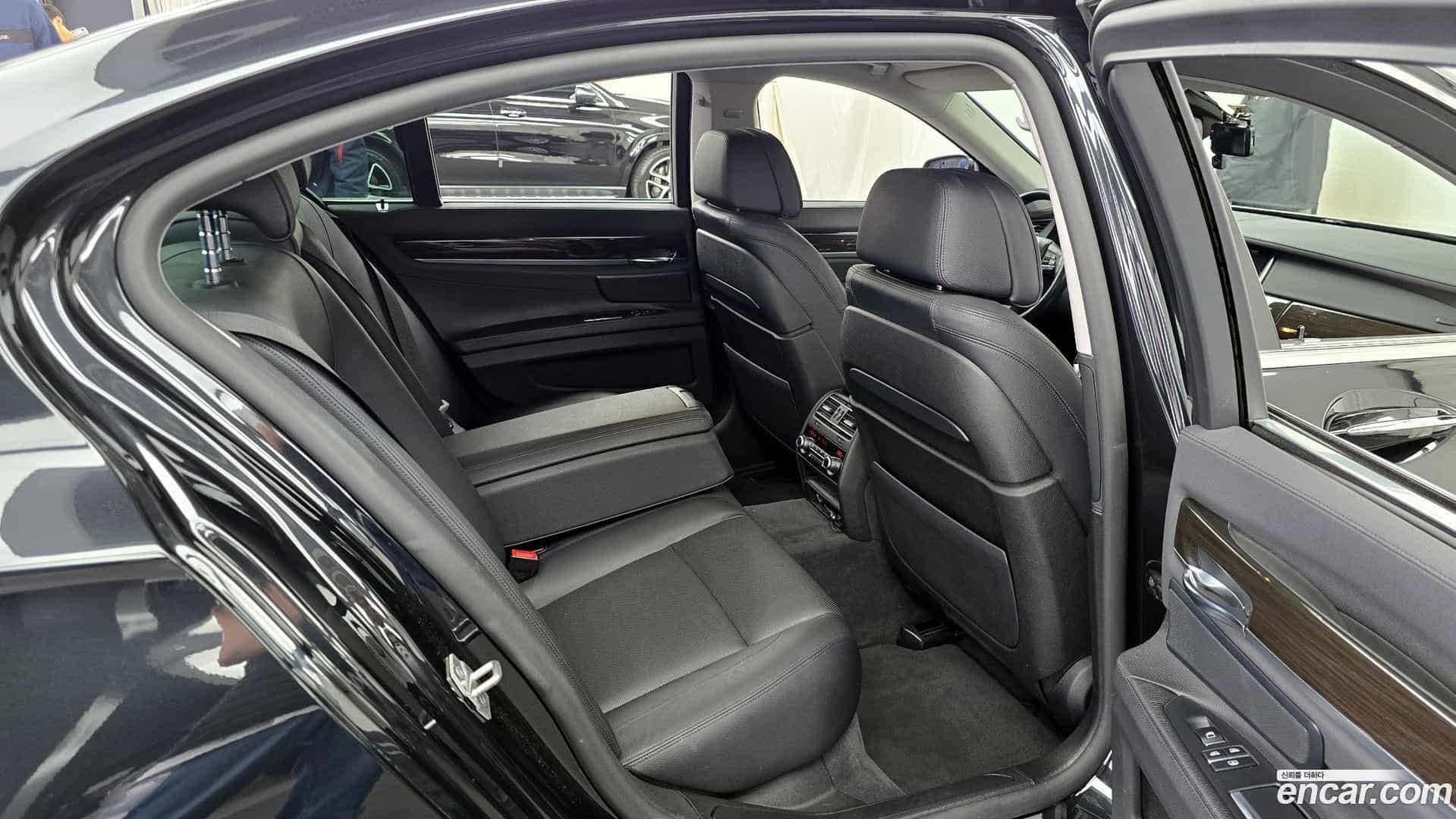 7-Series BMW 2014.7-OPTION-016