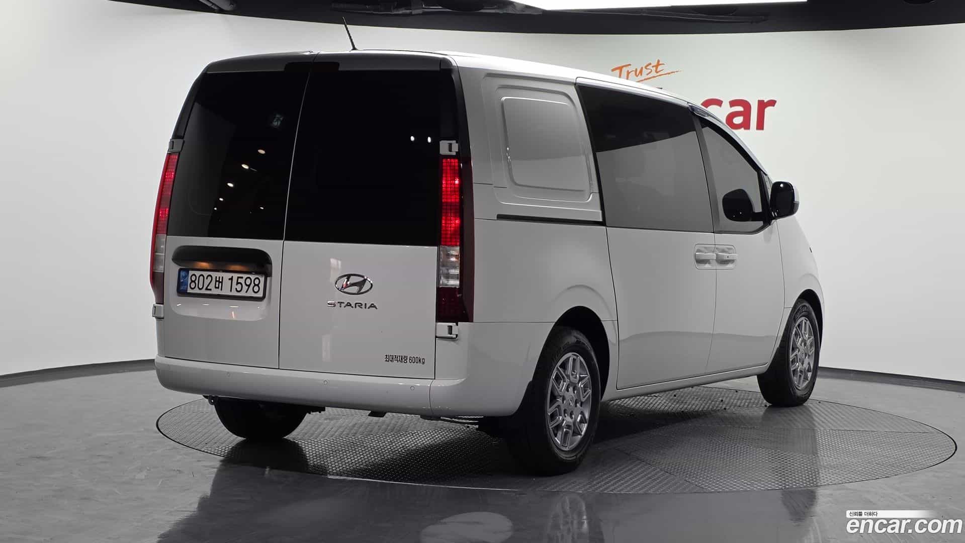 Staria Hyundai 2021.11-OUTER-001