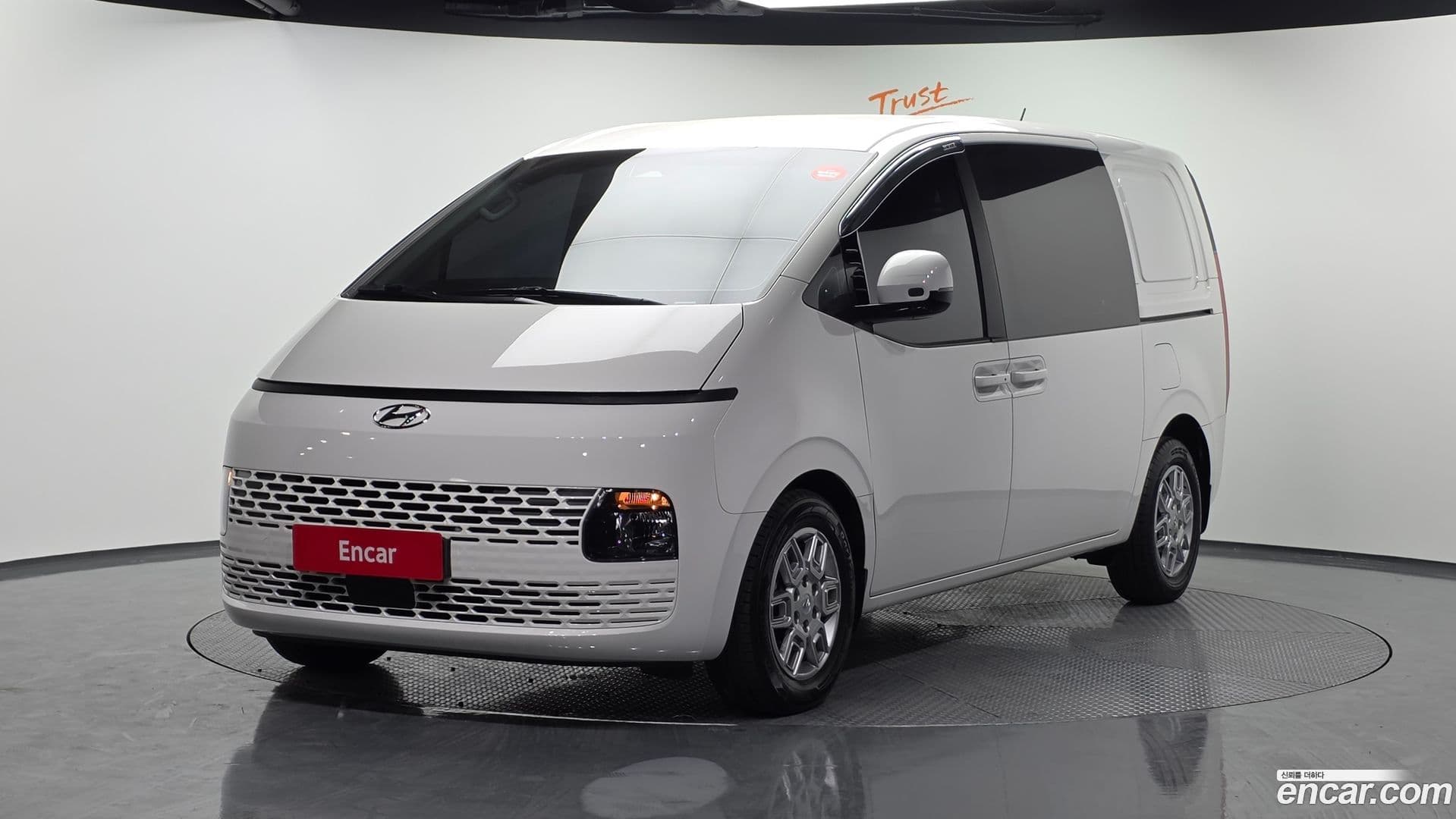 Main__Slider__Photo:Staria Hyundai 2021.11-1