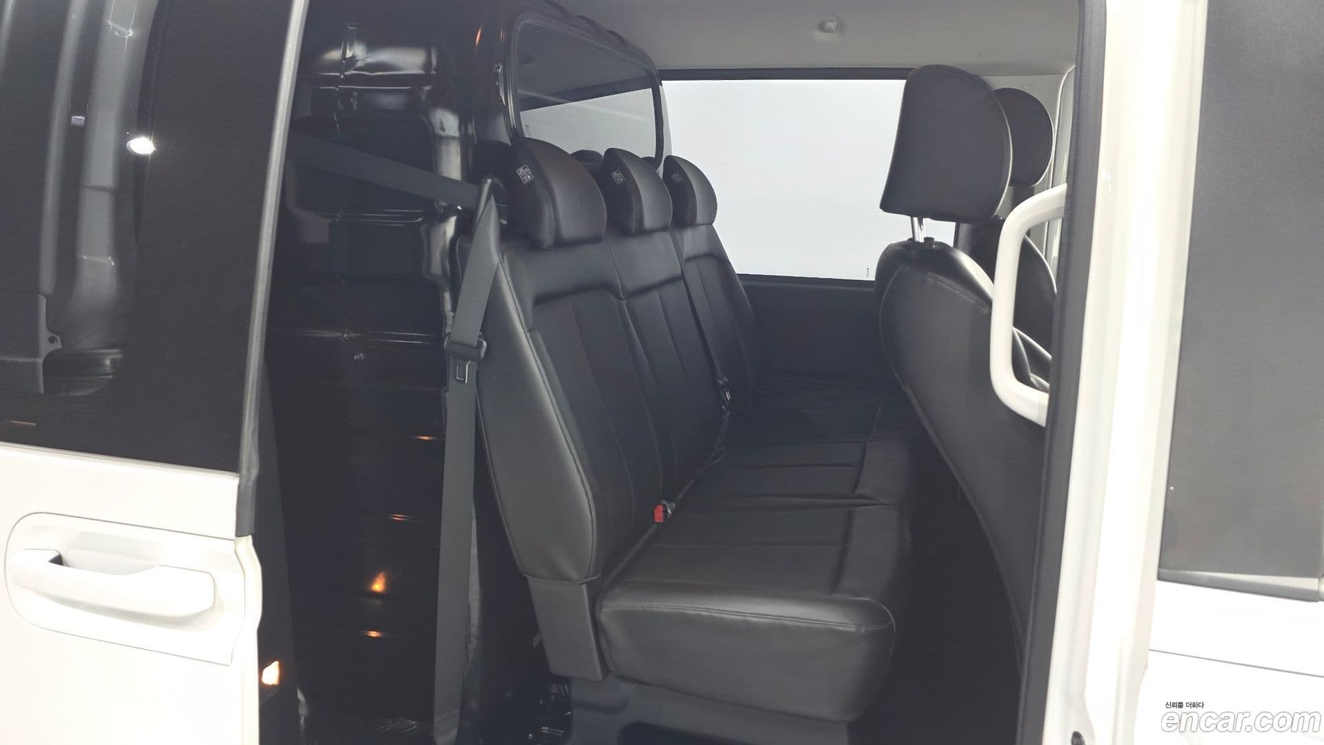 Main__Slider__Photo:Staria Hyundai 2021.11-10