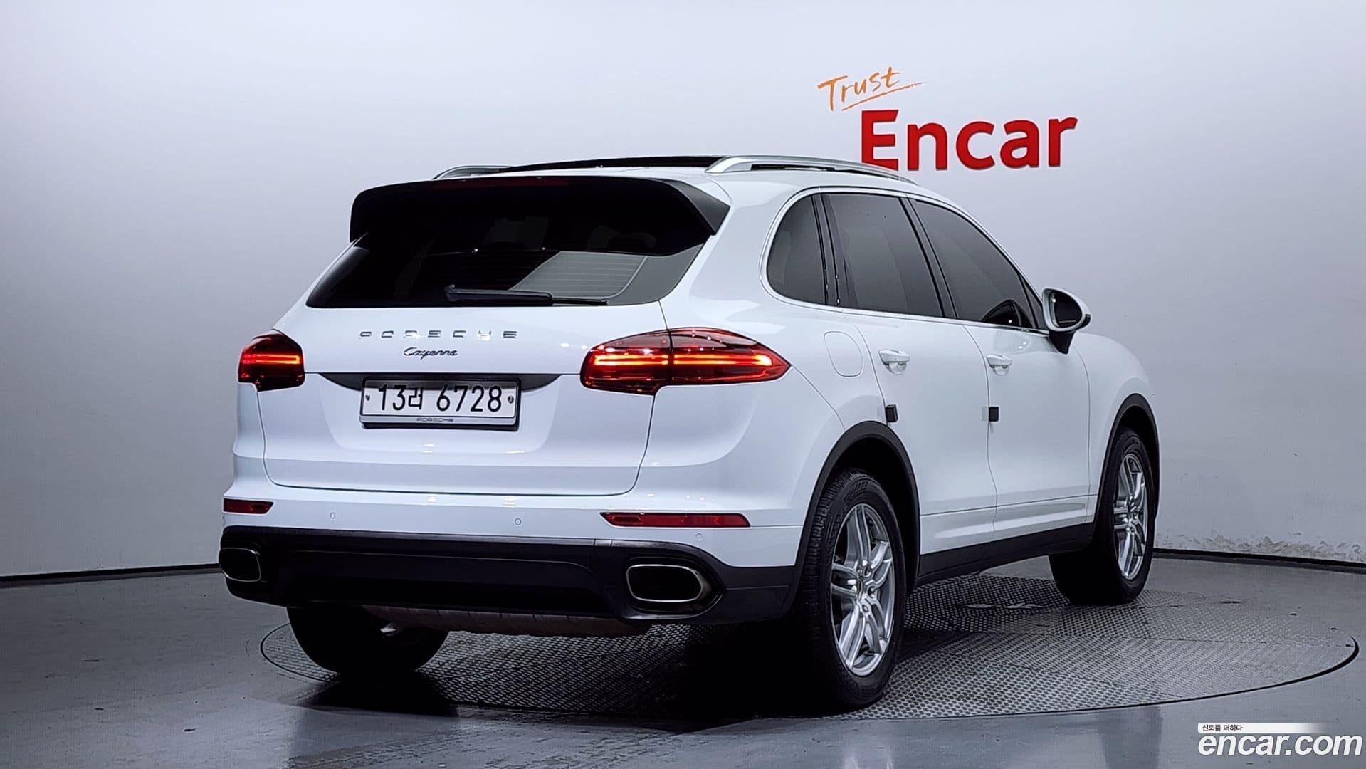 Main__Slider__Photo:Cayenne Porsche 2015.2-1