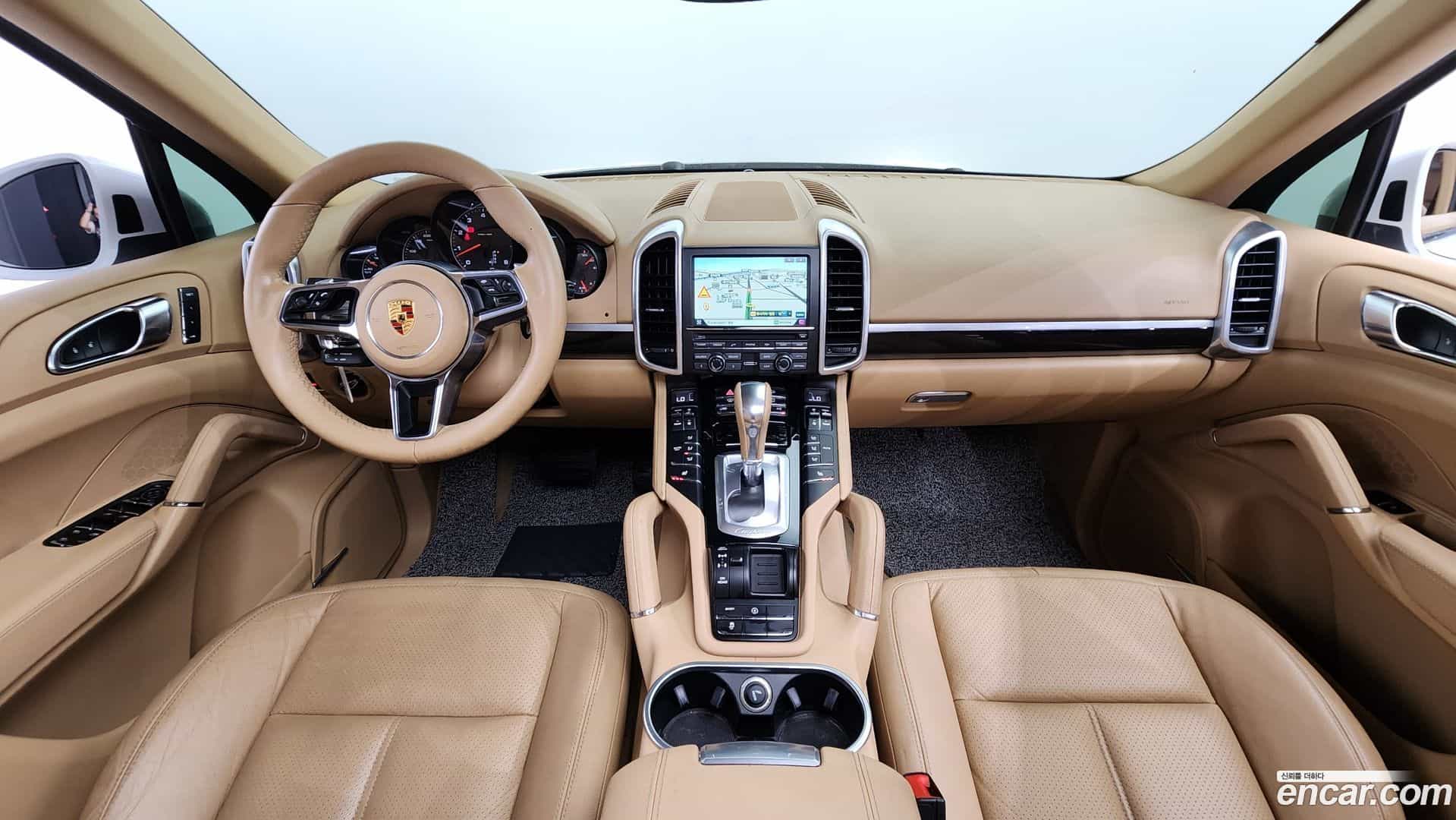 Cayenne Porsche 2015.2-INNER-007