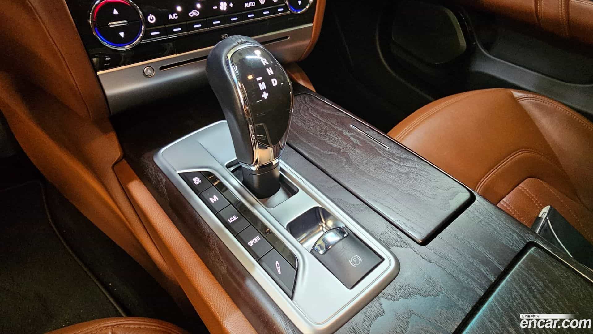 Quattroporte Maserati 2014.1-INNER-009