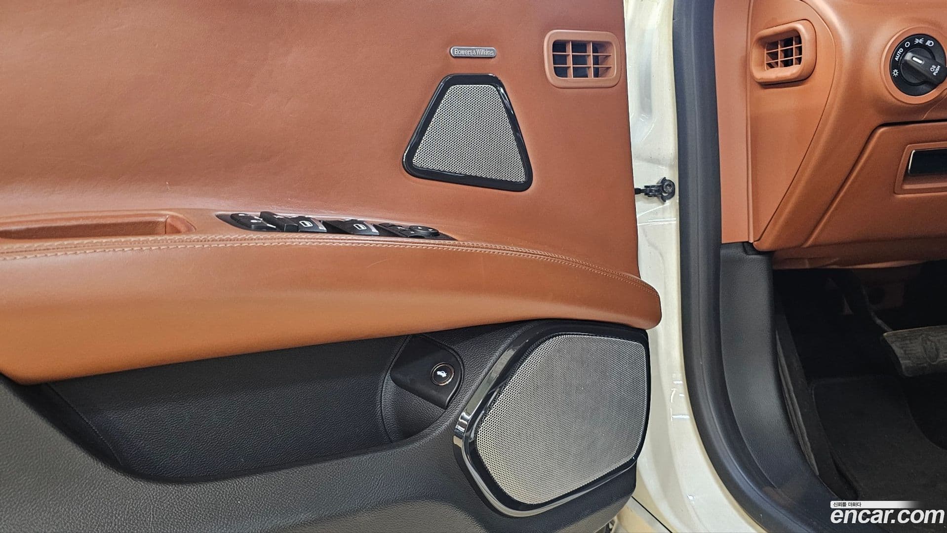 Main__Slider__Photo:Quattroporte Maserati 2014.1-13