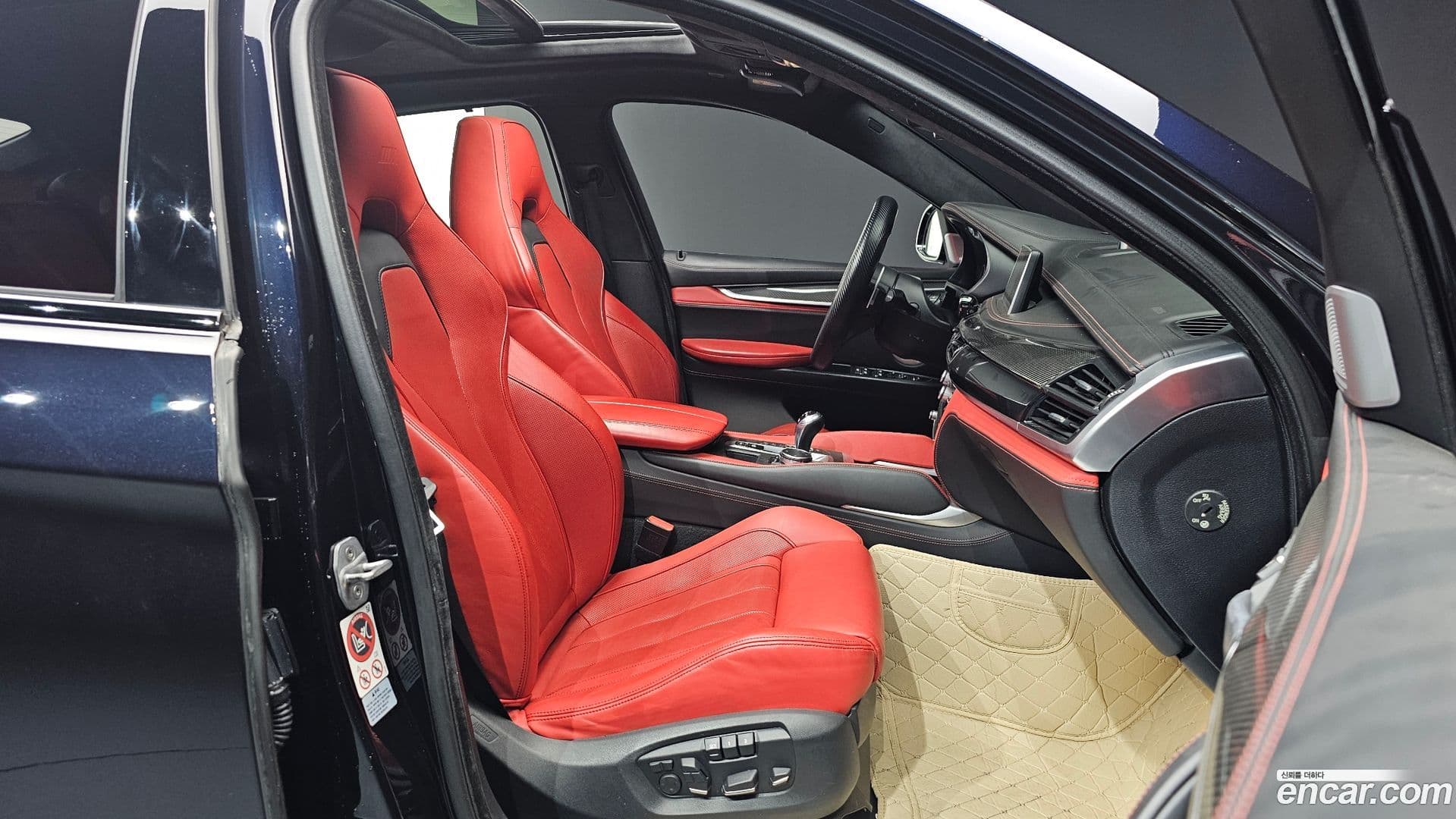 Main__Slider__Photo:X6M BMW 2016.7-9