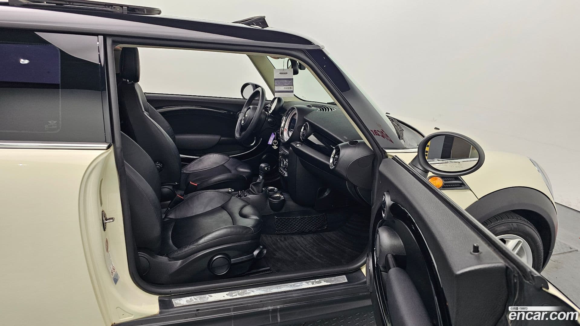 Main__Slider__Photo:Cooper Mini 2011.8-16