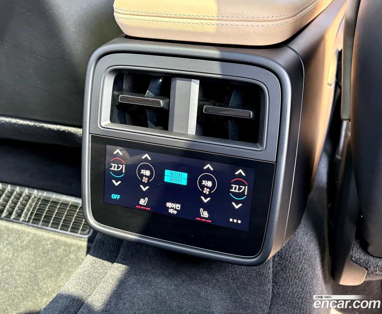 Taycan Porsche 2021.10-OPTION-022