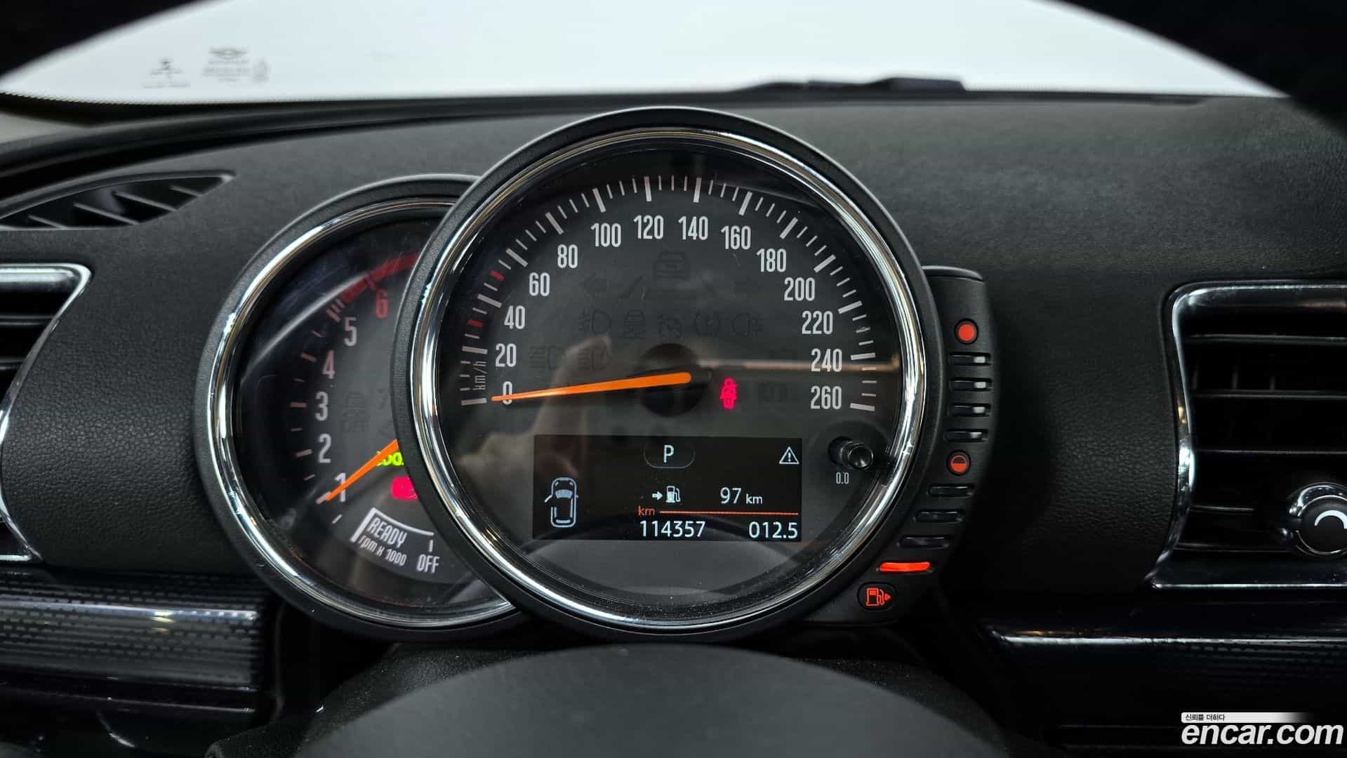 Clubman Mini 2016.5-INNER-008