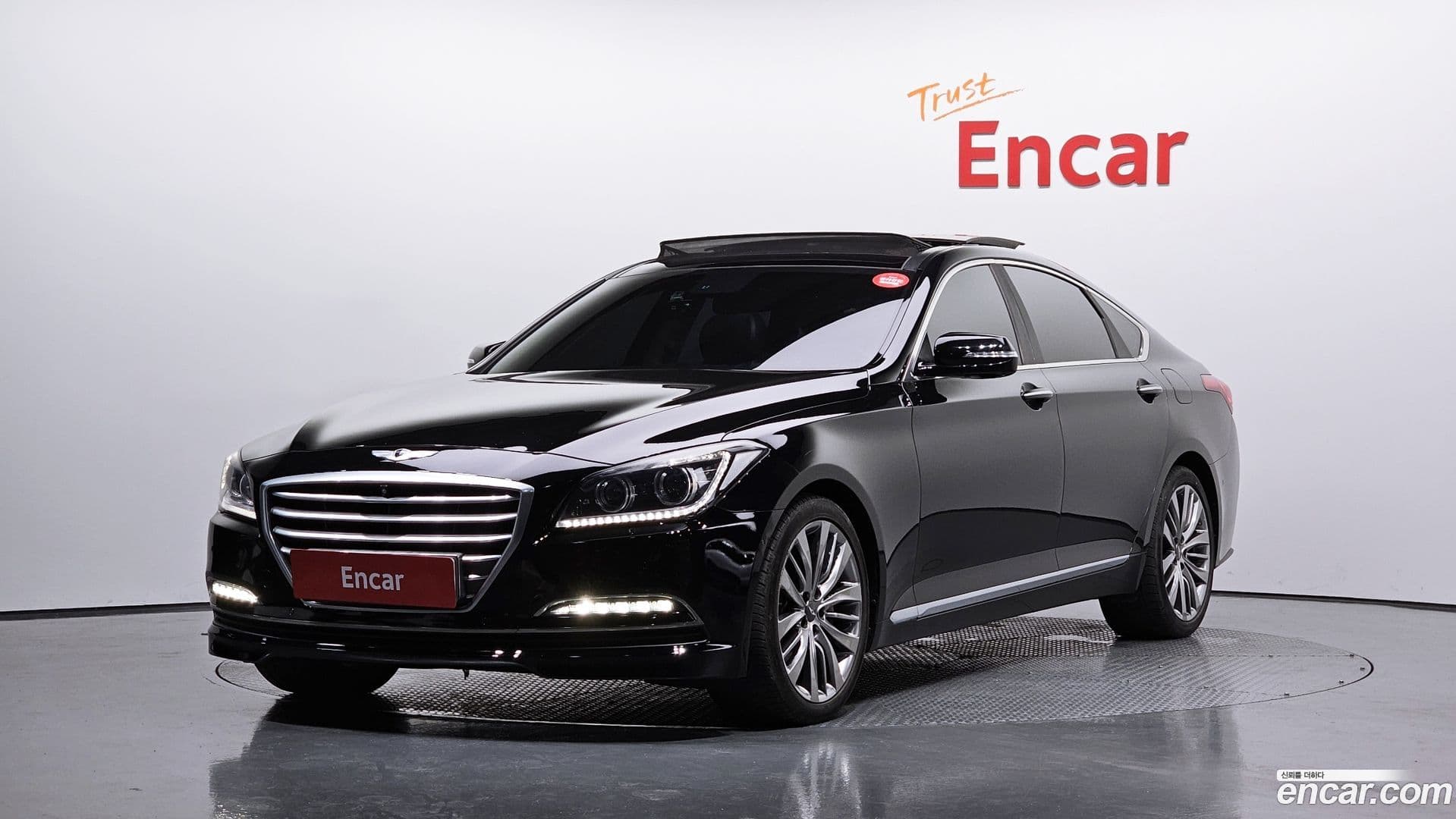 Main__Slider__Photo:Genesis Hyundai 2014.1-0