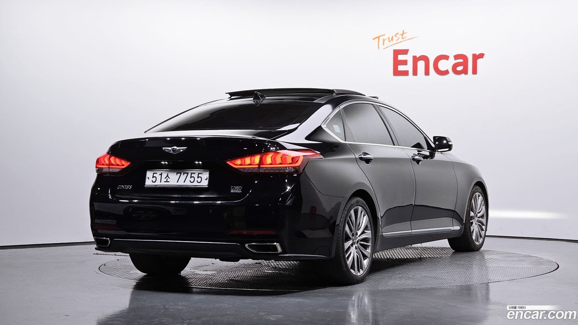 Main__Slider__Photo:Genesis Hyundai 2014.1-1