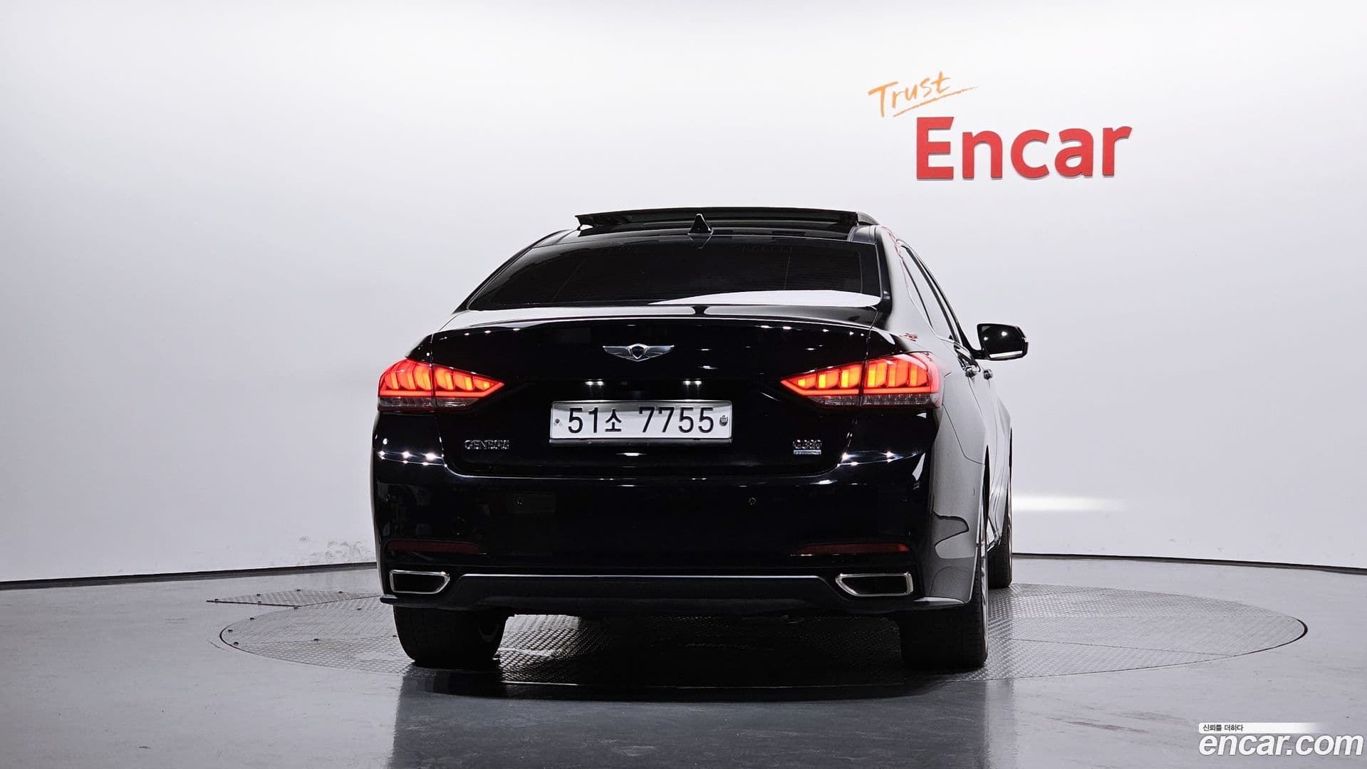 Main__Slider__Photo:Genesis Hyundai 2014.1-3