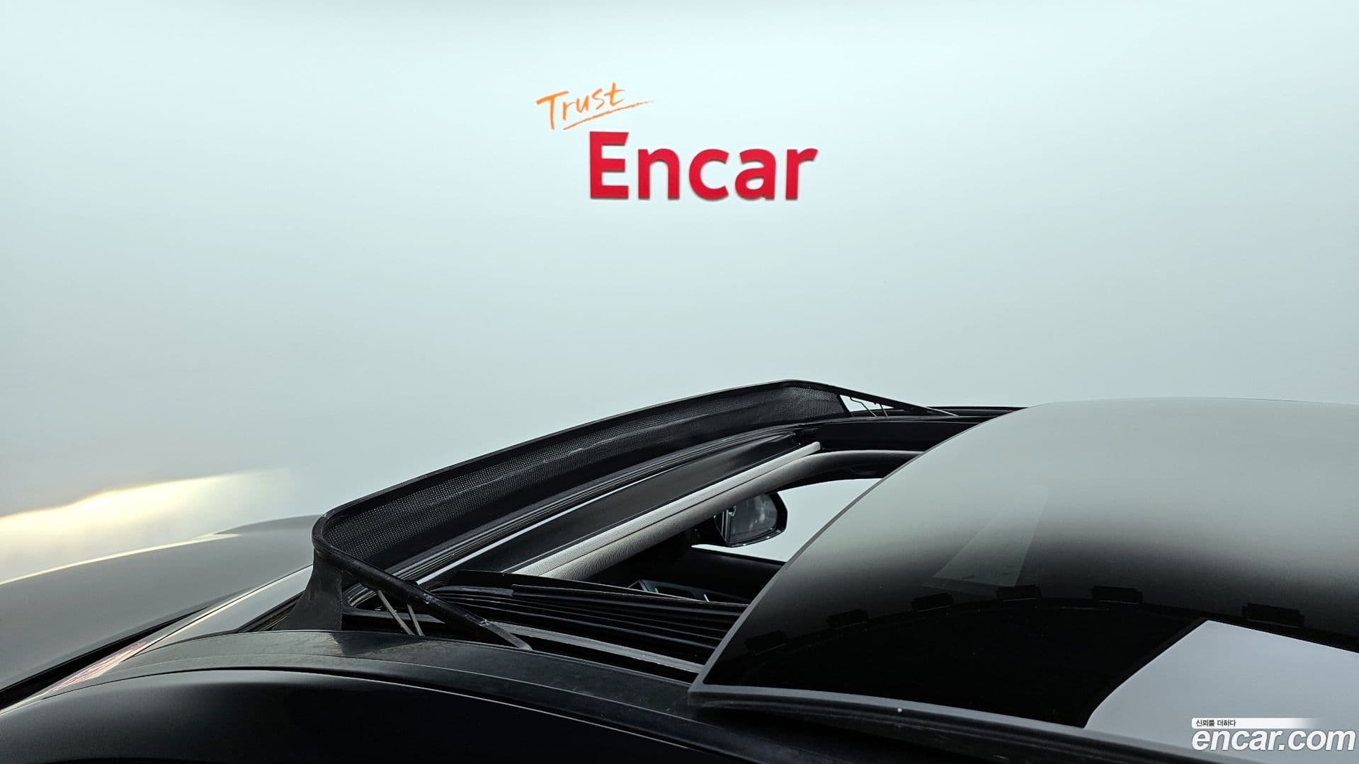 Main__Slider__Photo:Genesis Hyundai 2014.1-18